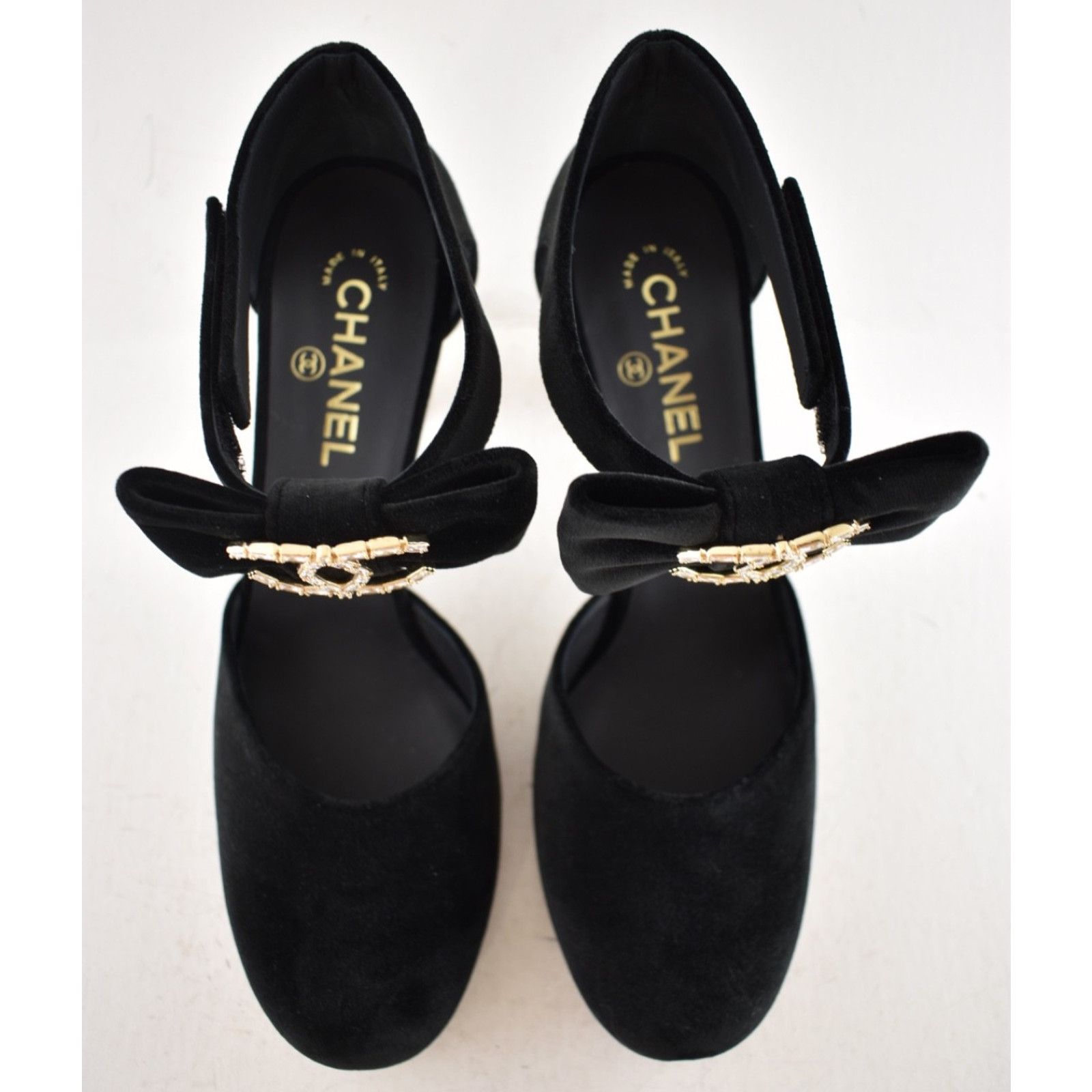 Chanel Chanel 24K Black Velvet Crystal CC Logo Mary Jane Pump 42 Size US 11 / IT 41 - 14 Thumbnail