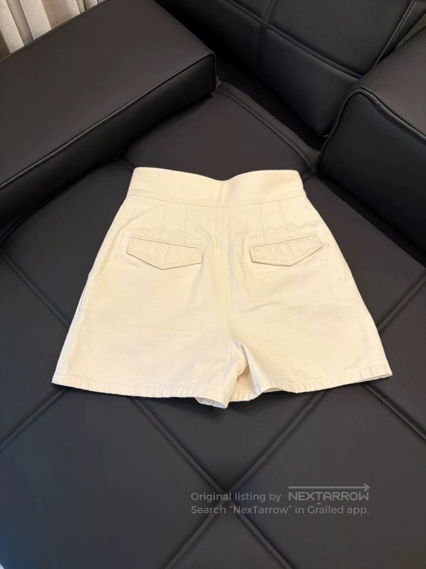 Hermes Hermes Size 34 Beige Shorts. Size US 34 / EU 50 - 2 Thumbnail