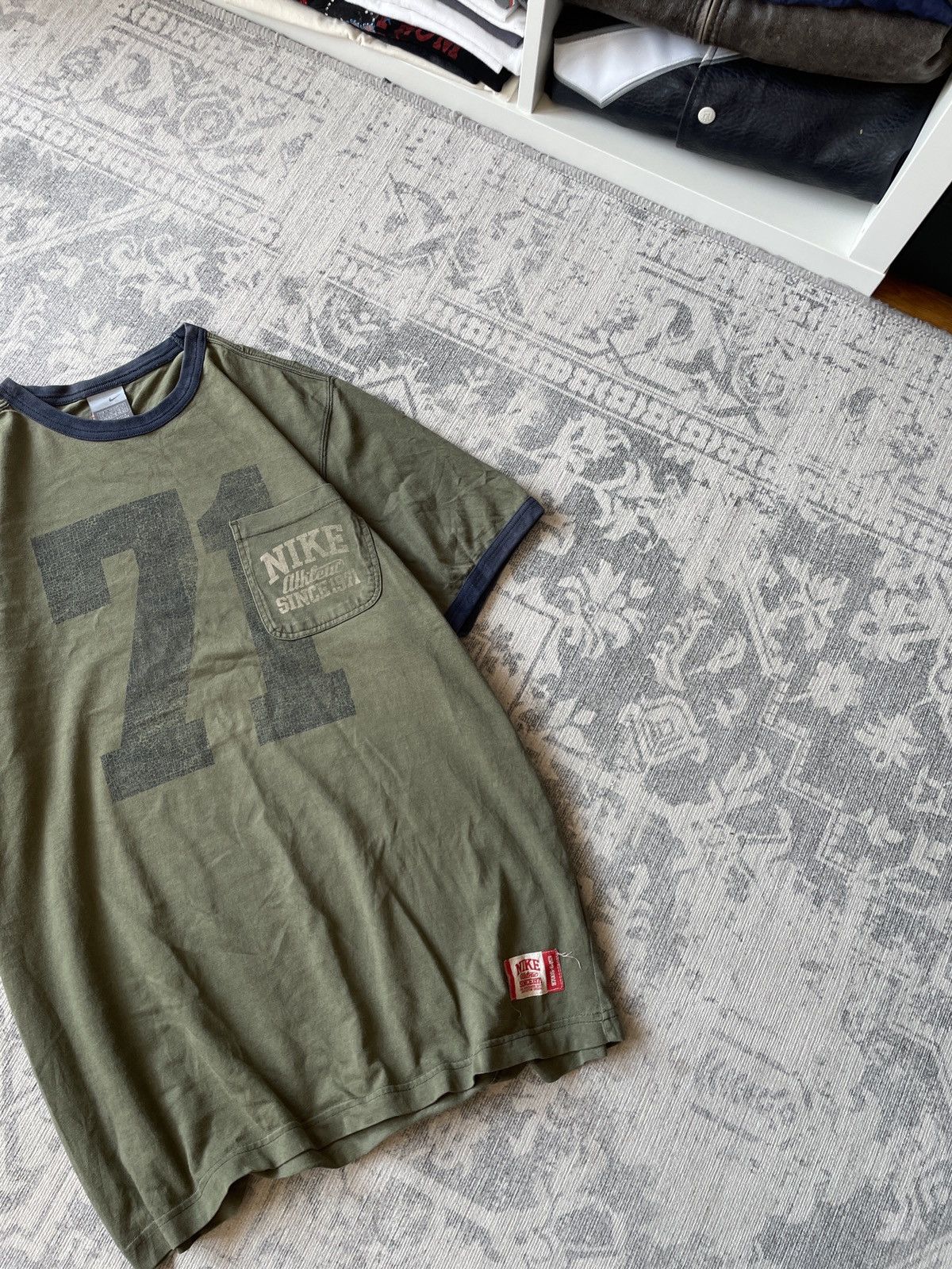 Vintage Nike Vintage T-Shirt Big Logo #71 Japanese Avant Garde Y2K Size US M / EU 48-50 / 2 - 3 Thumbnail