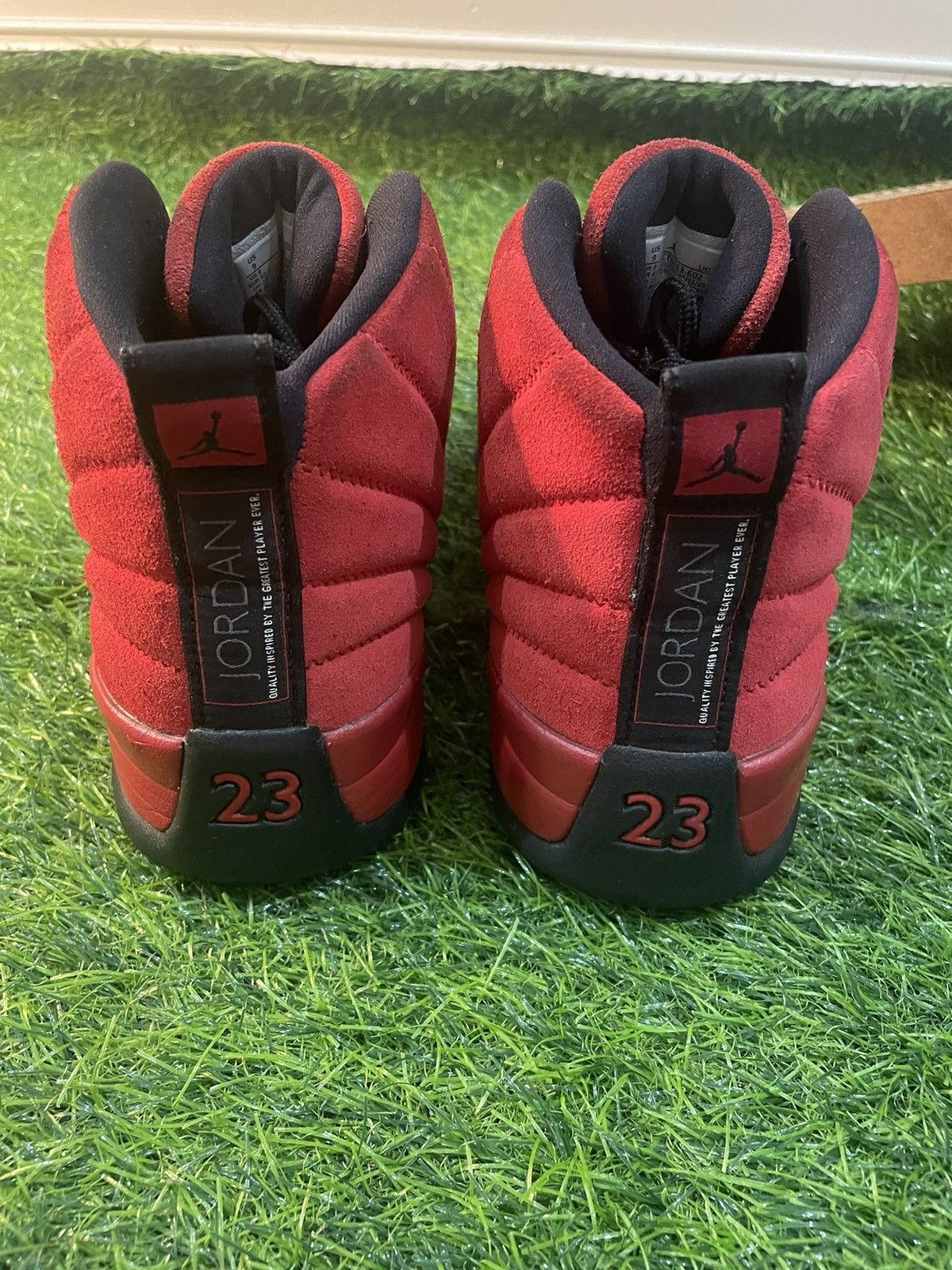 Jordan Brand Jordan 12 reverse flu game Size US 9 / EU 42 - 4 Thumbnail