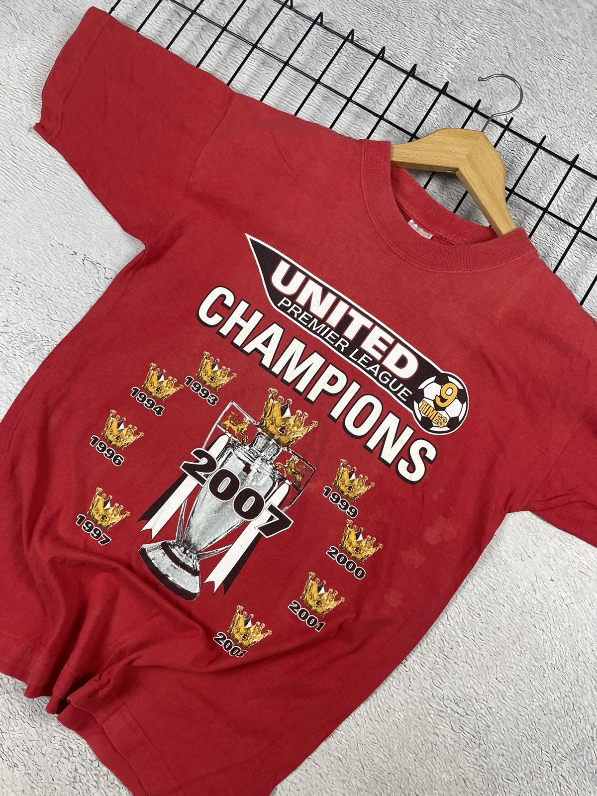 Vintage Vintage Manchester United Champions 2007 Red Tee Merchandise Size US S / EU 44-46 / 1 - 3 Thumbnail