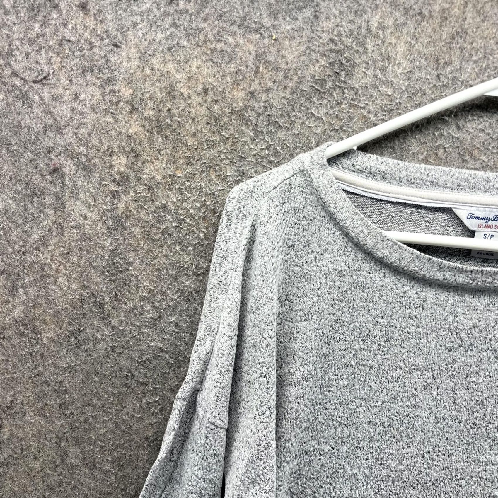 Tommy Bahama Tommy Bahama Sweater Womens Small Gray Island Soft Scoop Neck Knit Pullover Size S / US 4 / IT 40 - 6 Thumbnail