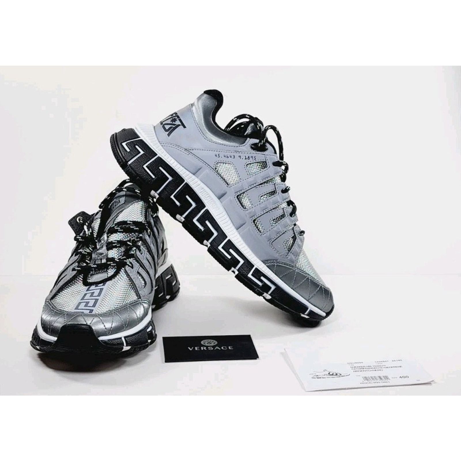Versace VERSACE Trigreca Sneakers Mismatch Size L40 R39. Size US 7 / EU 40 - 9 Thumbnail