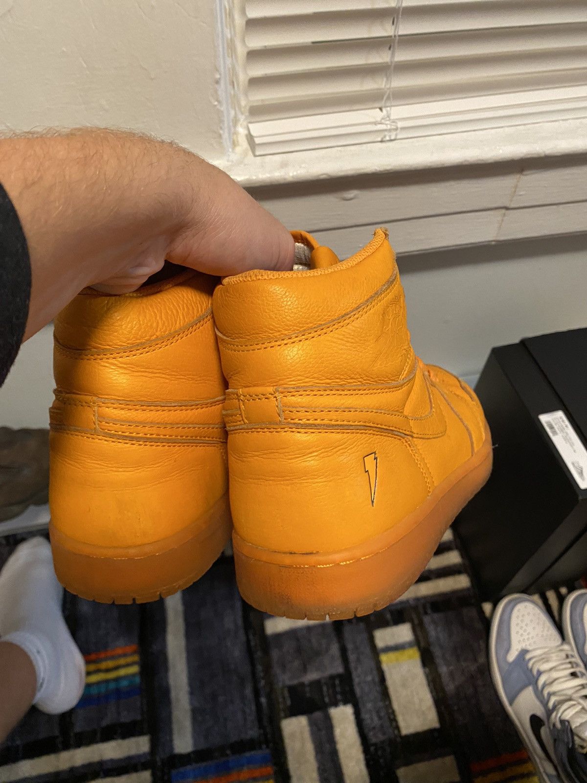 Jordan Brand Gatorade orange 1s Size US 9 / EU 42 - 2 Thumbnail