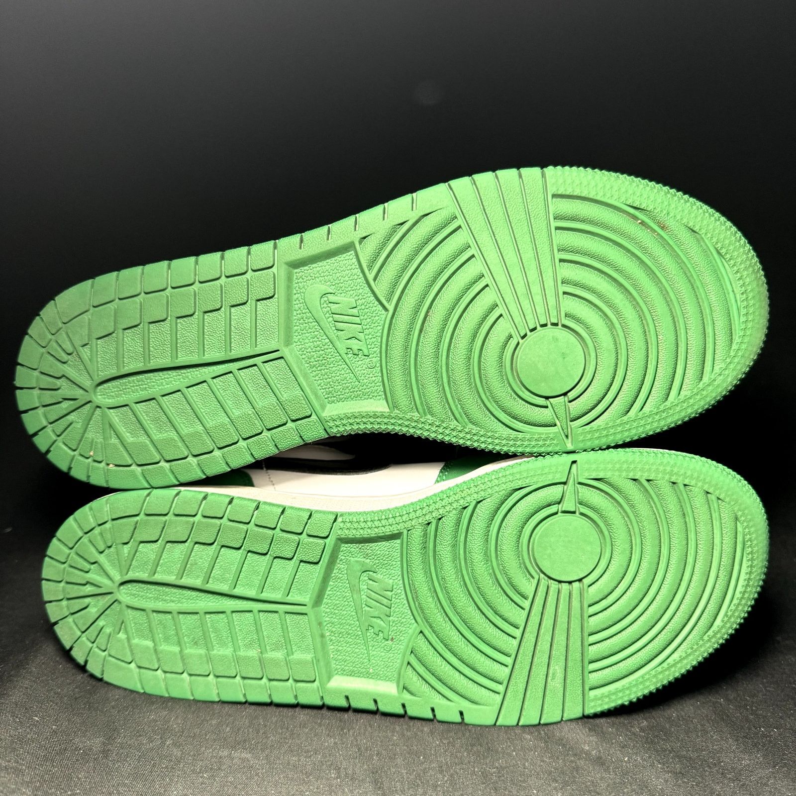 Jordan Brand × Nike Size 7 - Air Jordan 1 Low GS Pine Green 2020 Men's Shoes Size US 7 / EU 40 - 6 Thumbnail
