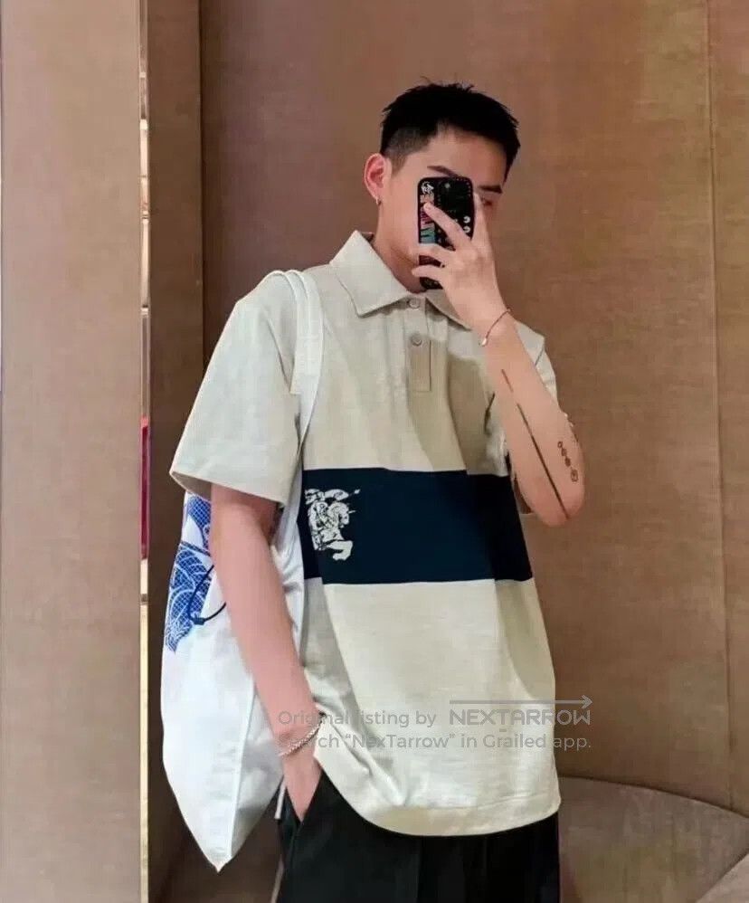 Burberry Burberry Color-blocked warhorse knight printed cotton coll Size US M / EU 48-50 / 2 - 8 Thumbnail