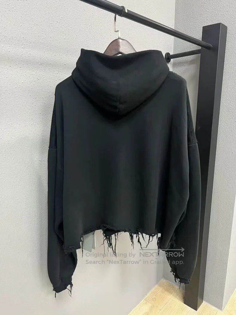 Balenciaga Balenciaga Black Logo Distressed Hoodie. Size US L / EU 52-54 / 3 - 2 Thumbnail