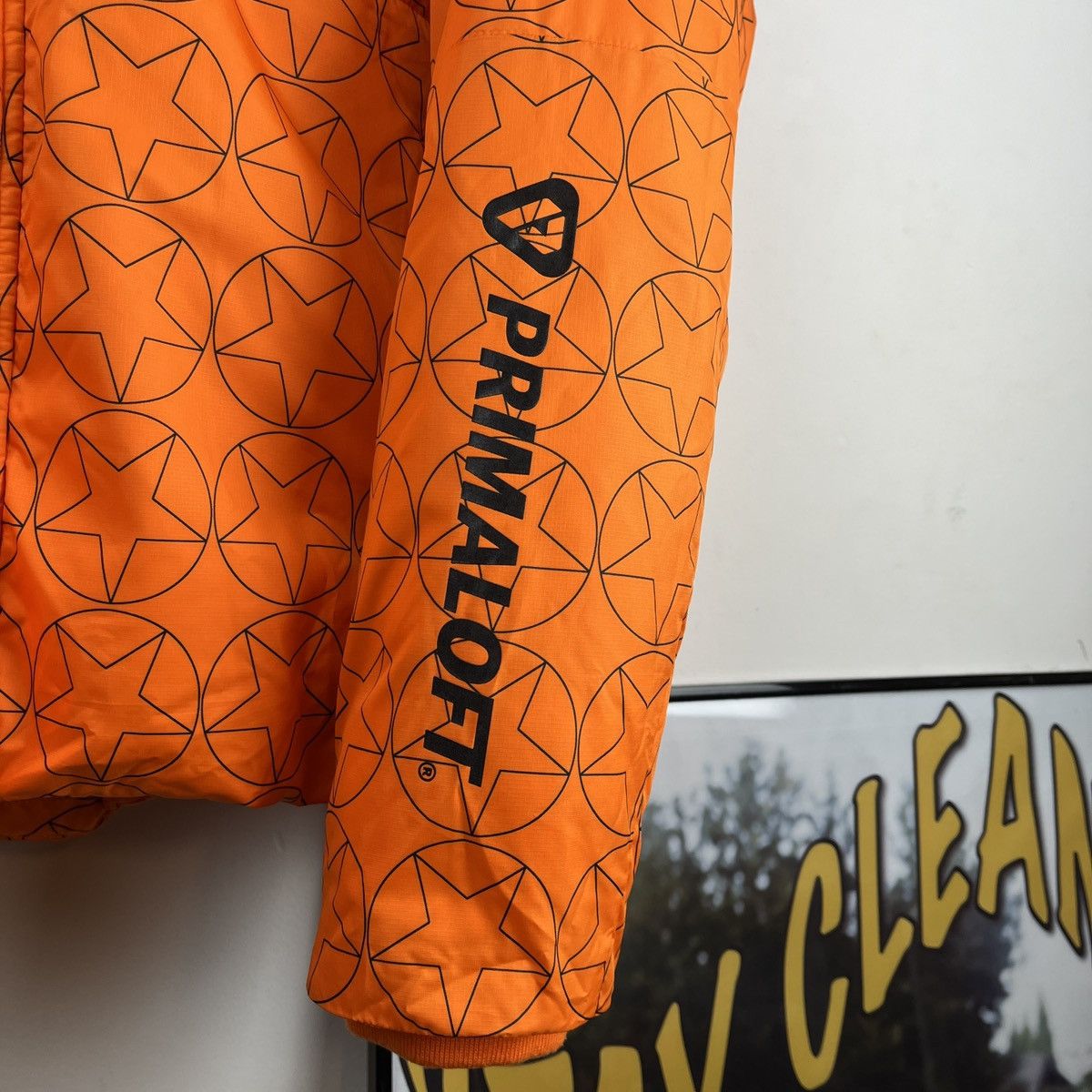 Pleasures Puma x Pleasuers Hood Jacket Primaloft Orange Star Y2K Down Size US L / EU 52-54 / 3 - 4 Thumbnail