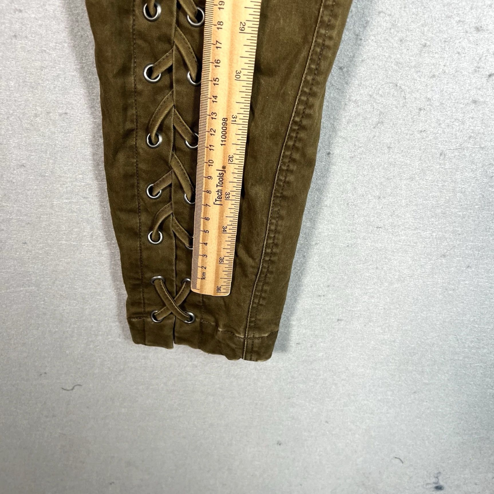 Vintage VINTAGE A.L.C. Women's 4 Green Kingsley Lace Up Pant Grommets Cropped Punk Rock Pants Cropped Lace Up Size 27" / US 4 / IT 40 - 3 Thumbnail