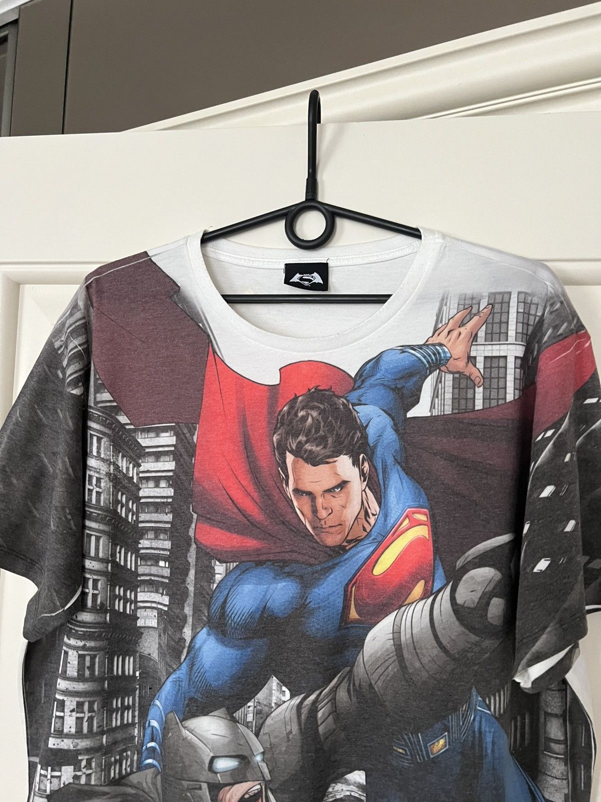 DC Comics Batman vs Superman T-Shirt DC All Over Print Graphic Tee Size US L / EU 52-54 / 3 - 5 Thumbnail