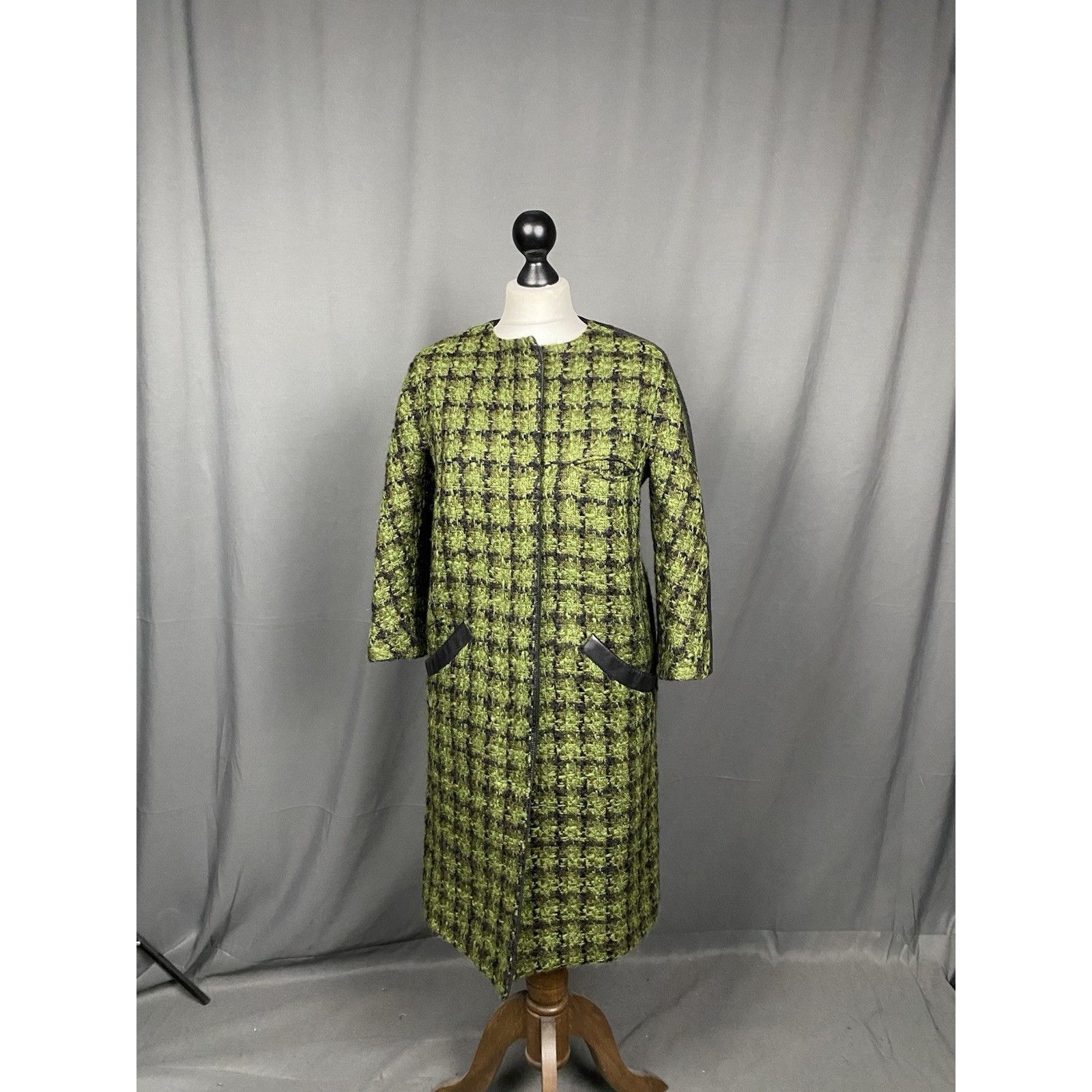 Louis Vuitton Louis Vuitton Green Tweed & Leather Trim Colarless Coat Size Size S / US 4 / IT 40 - 2 Thumbnail