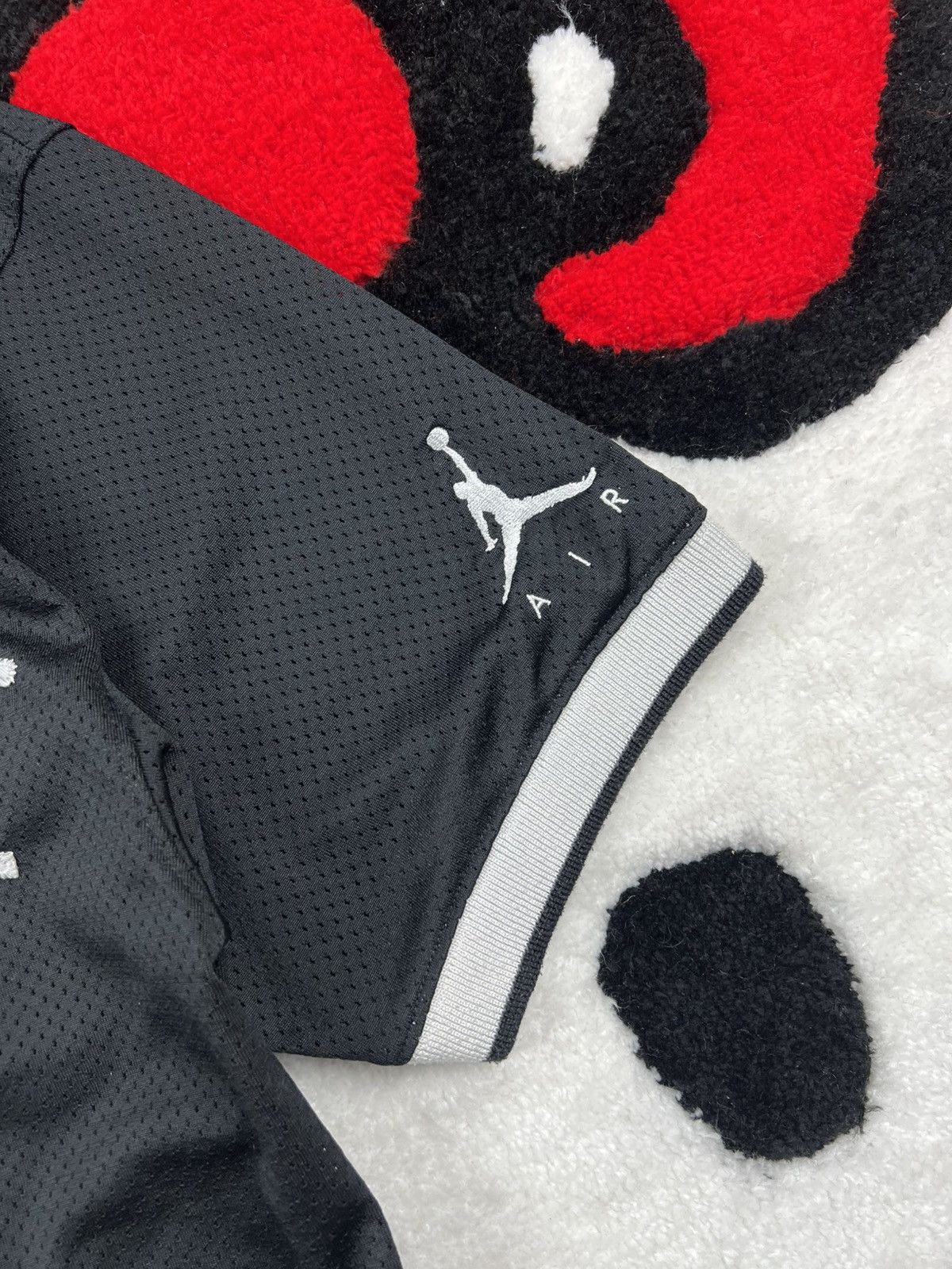Jordan Brand Michael Jordan Jumpman Air Mesh Black Y2K Jersey Tee Shirt Size US S / EU 44-46 / 1 - 5 Thumbnail