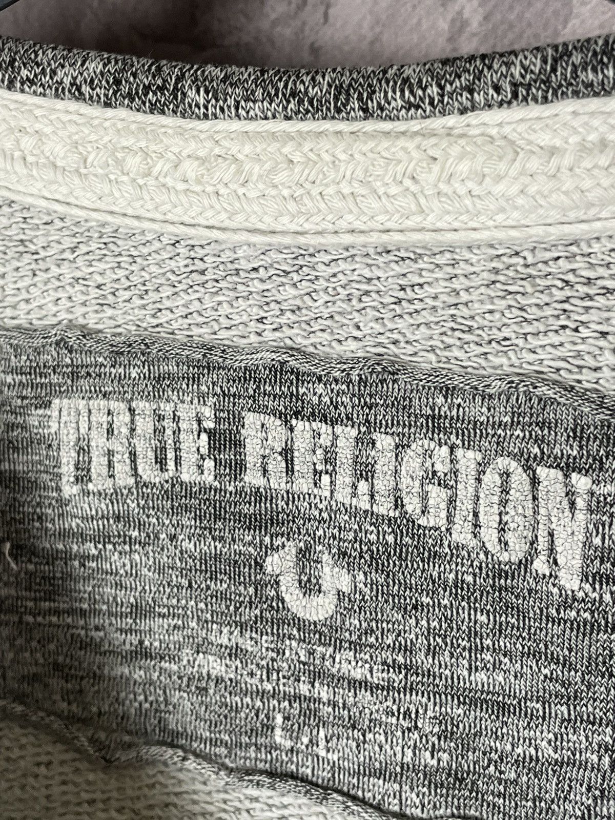 True Religion Vintage True Religion Sweatshirt Big Logo Japan y2k 1990s Size US L / EU 52-54 / 3 - 9 Thumbnail