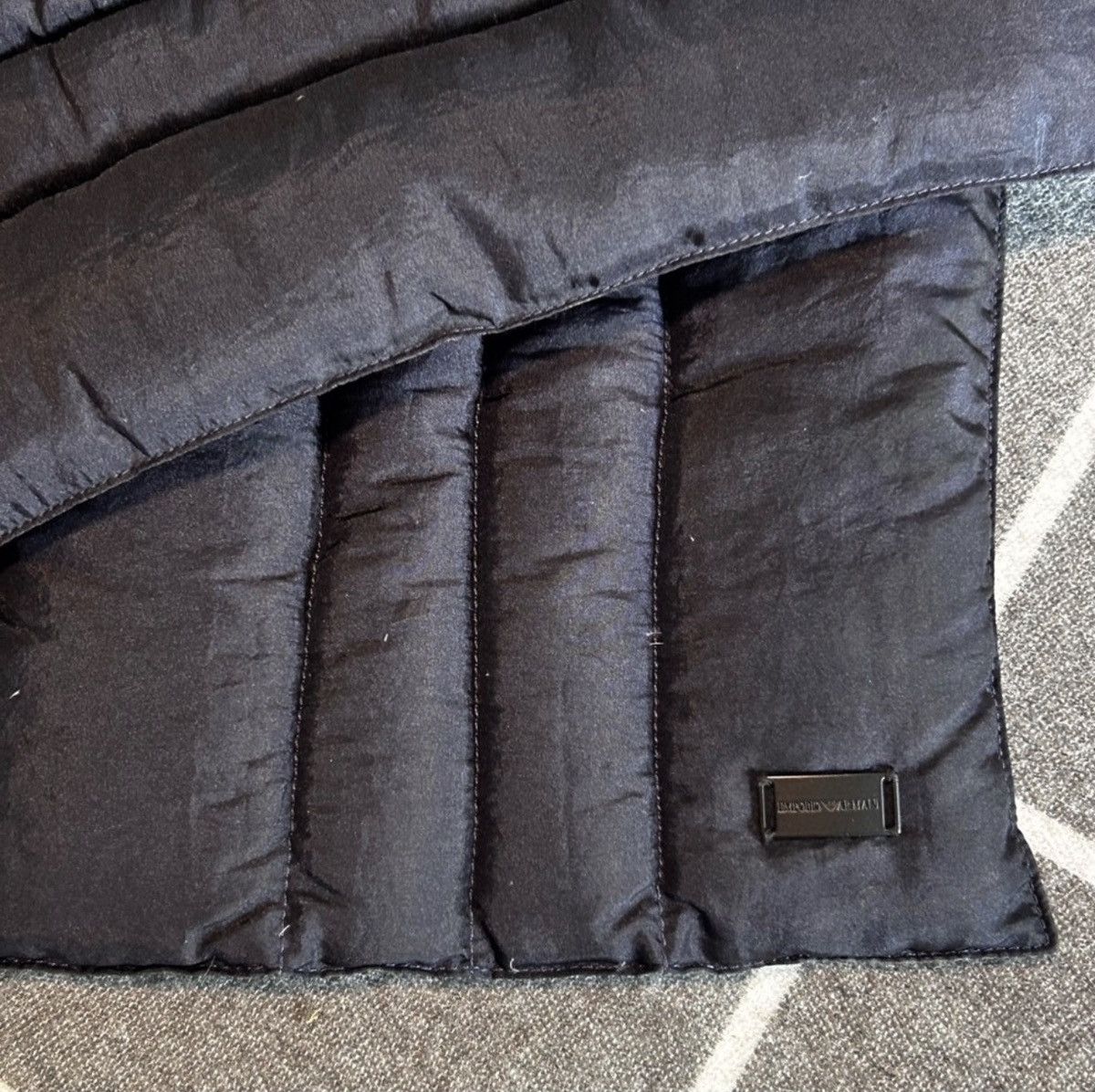 Emporio Armani Emporio Armani Reversible Down Scarf Minimal Tech Luxury Size ONE SIZE - 3 Thumbnail