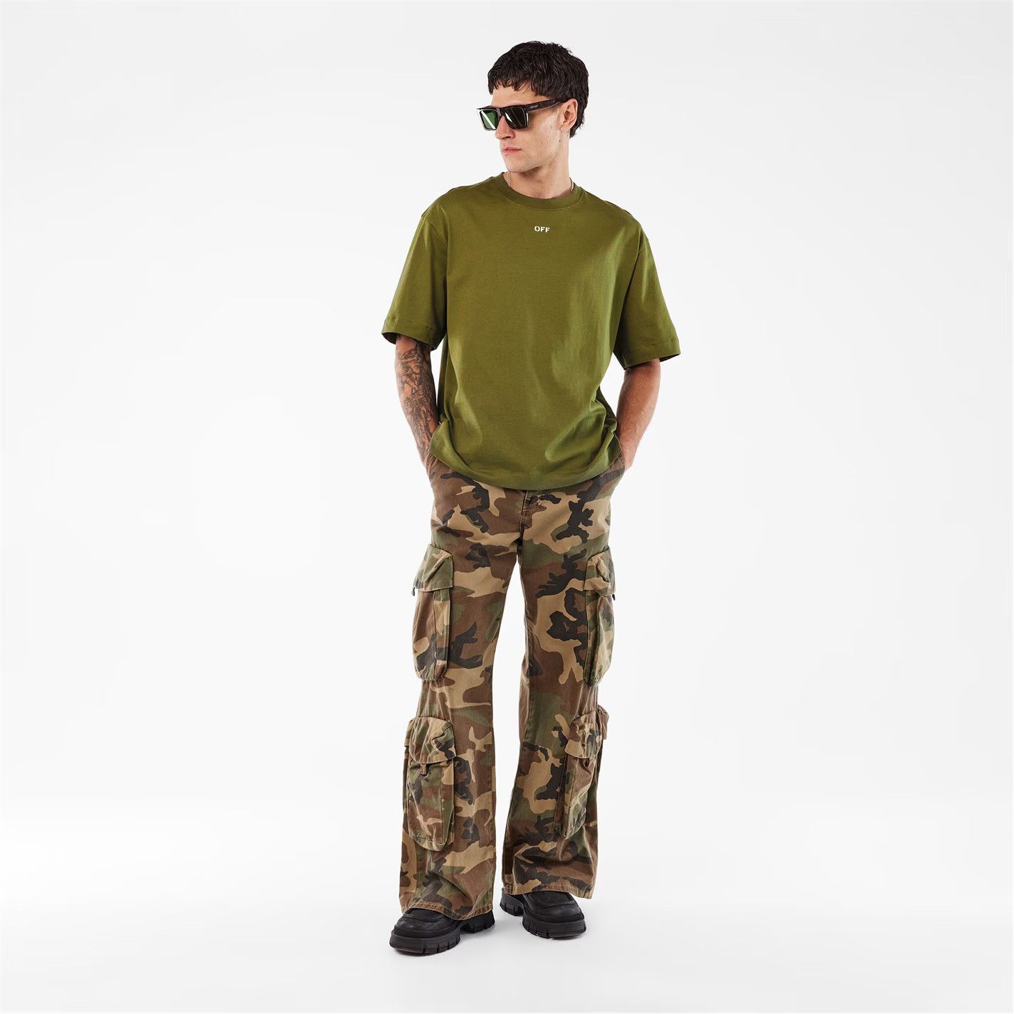 Off-White o1g2r1mq0226 Skate T-Shirt In Olive Green Size US L / EU 52-54 / 3 - 6 Thumbnail