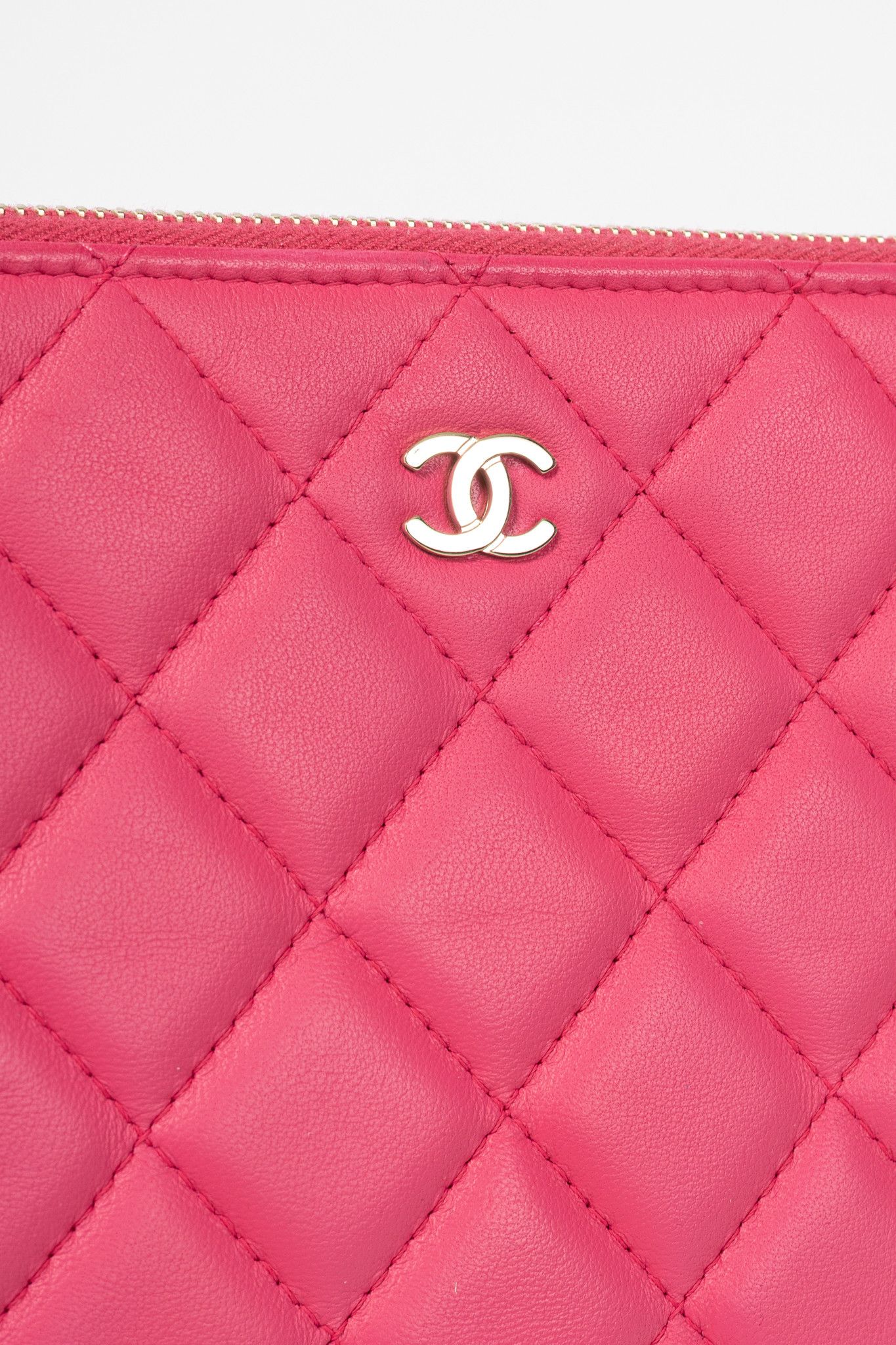 Chanel Chanel Pink Quilted Lambskin Medium O-Case Size ONE SIZE - 6 Thumbnail
