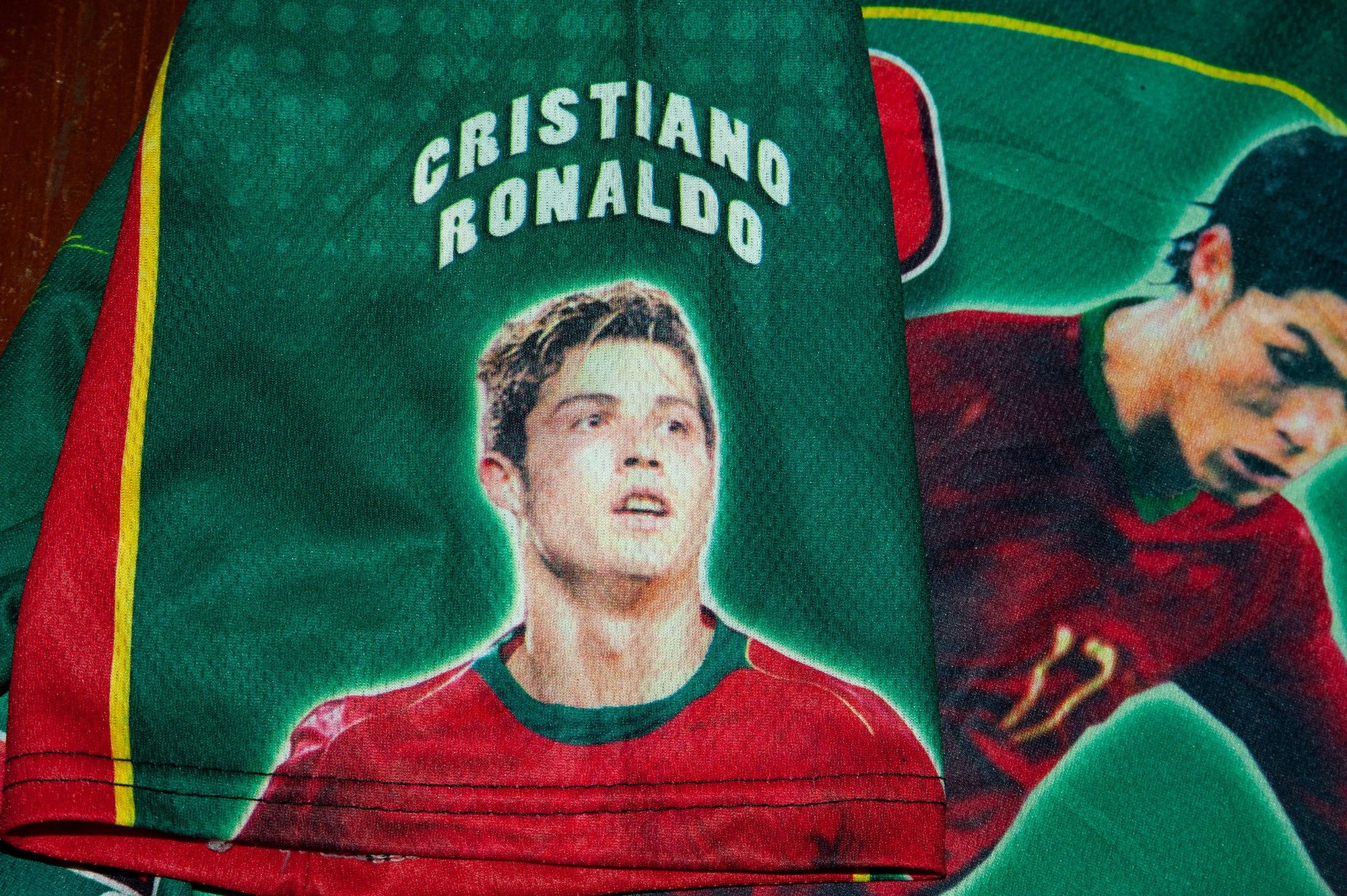Other Vintage Cristiano Ronaldo força Portugal Jersey Size US XL / EU 56 / 4 - 4 Thumbnail