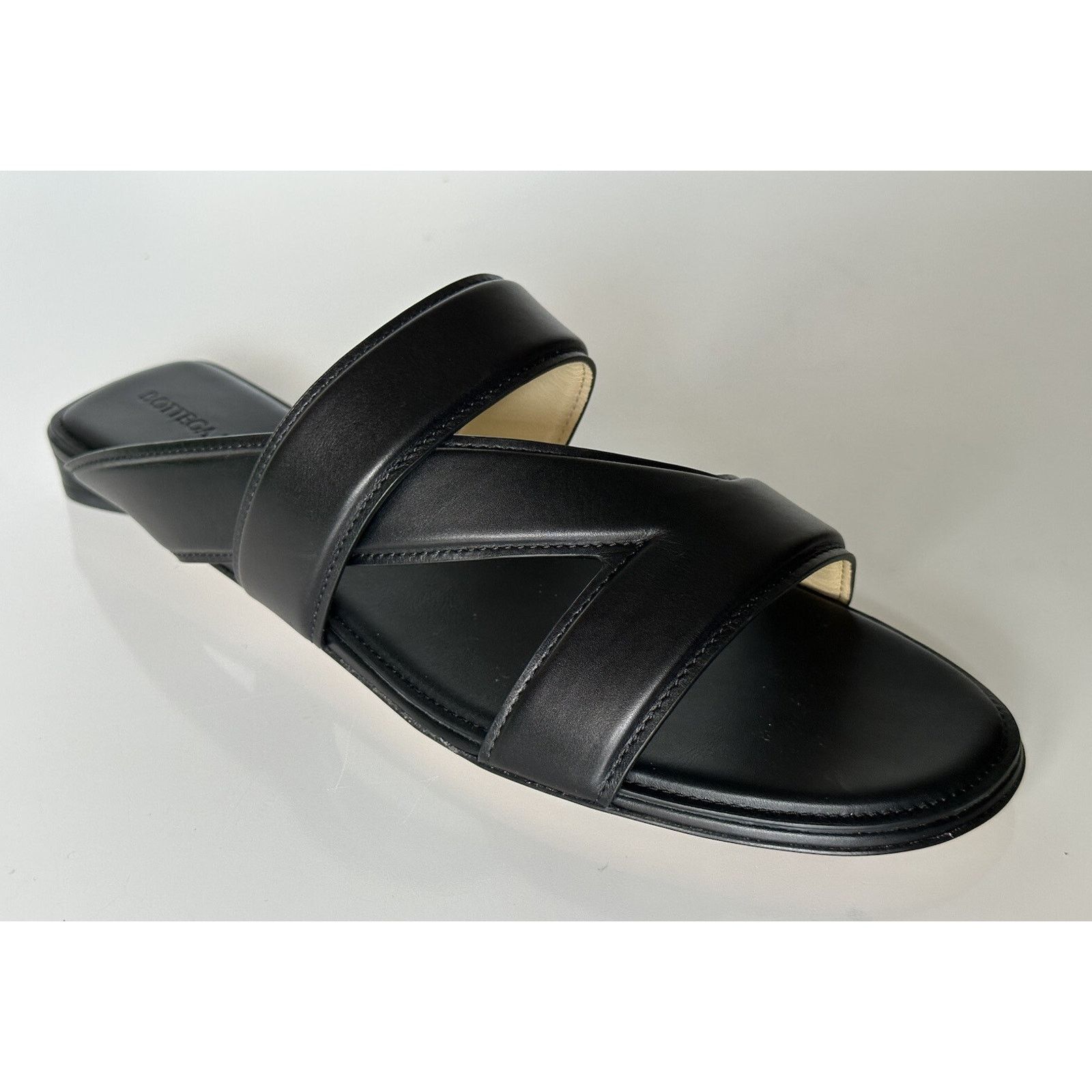 Bottega Veneta Bottega Veneta Calf Leather Sandals Black 9 US 651374 Size US 9 / IT 39 - 2 Thumbnail