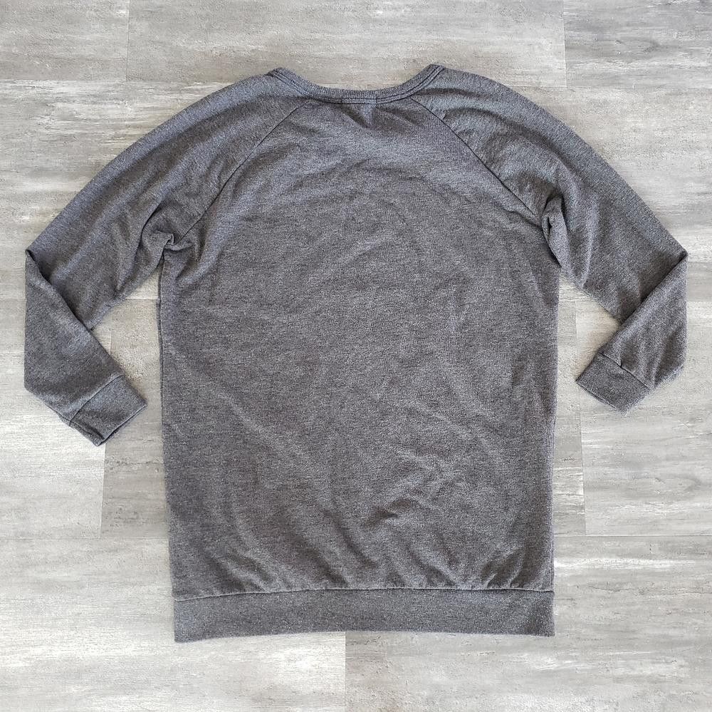 Forever 21 Dark Grey Long F21 Sweater Long Sleeve Size S / US 4 / IT 40 - 2 Thumbnail