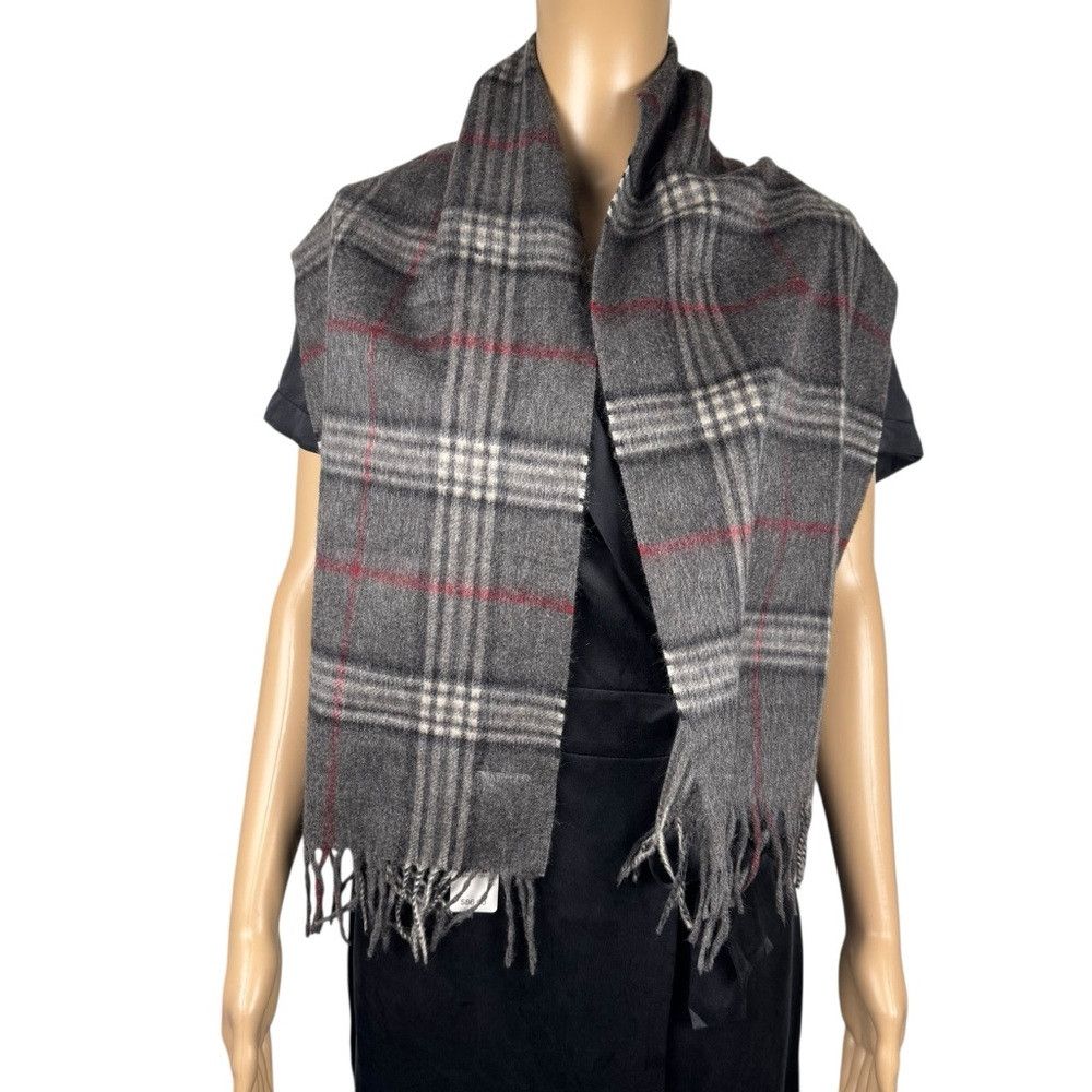 Grant Thomas NWT New Grant Thomas 100% Cashmere Grey Plaid Scarf Made In Size ONE SIZE - 2 Thumbnail