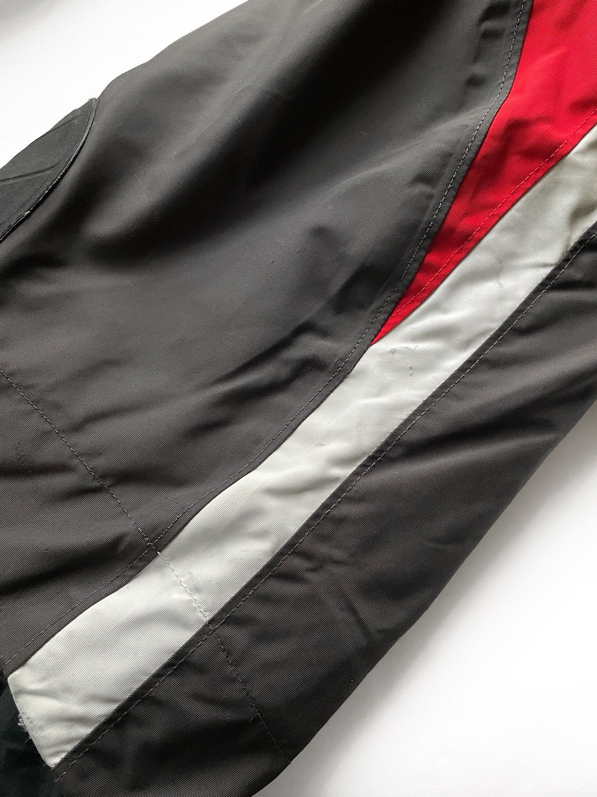 Dainese Dainese Ski Snowboard Pants Gray Red White Vintage Gorcope Size US 31 - 16 Thumbnail