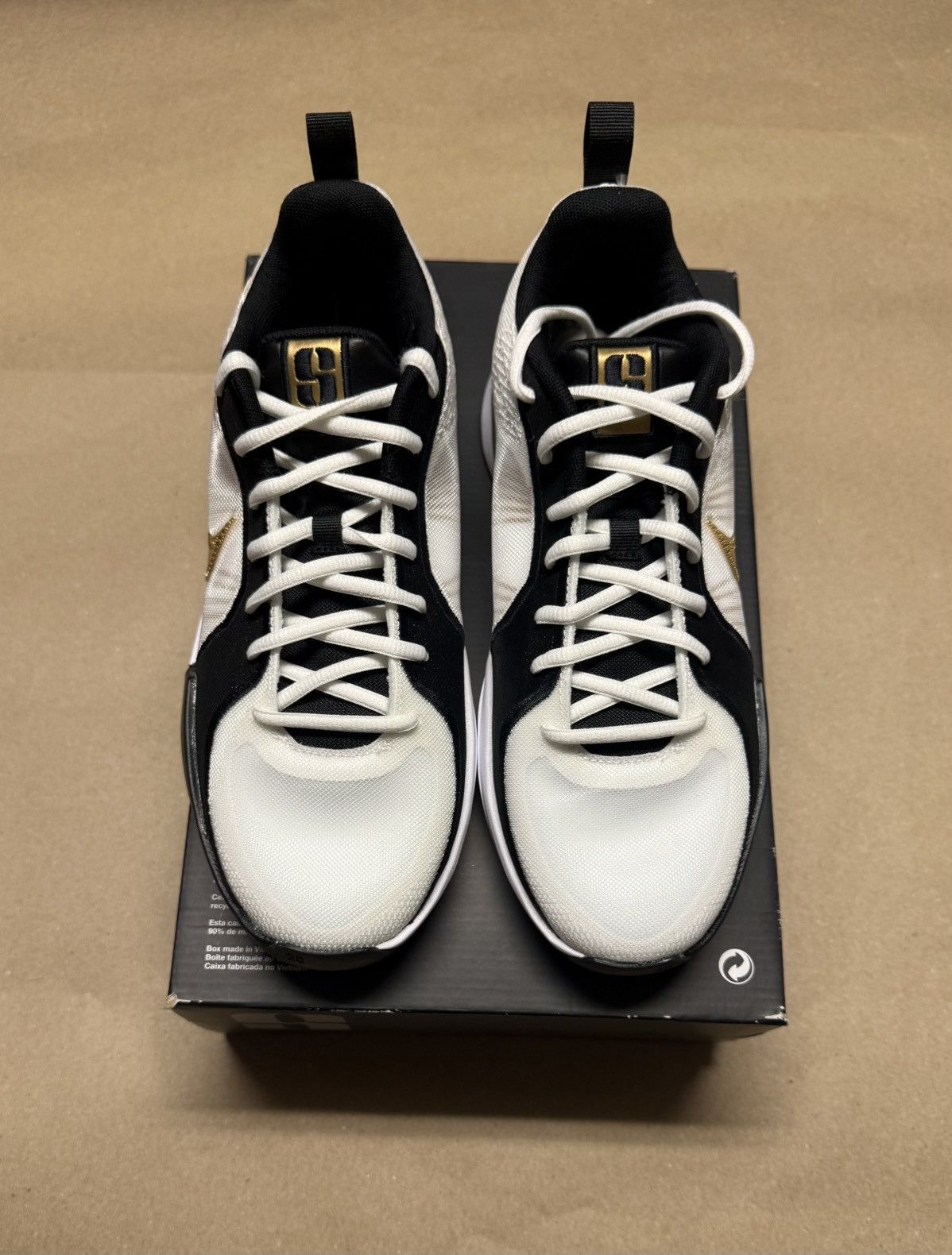 Nike Nike Air Sabrina 2 KC GS Gold Quest size 5y Basketball NEW! Size US 5 / EU 37 - 3 Thumbnail