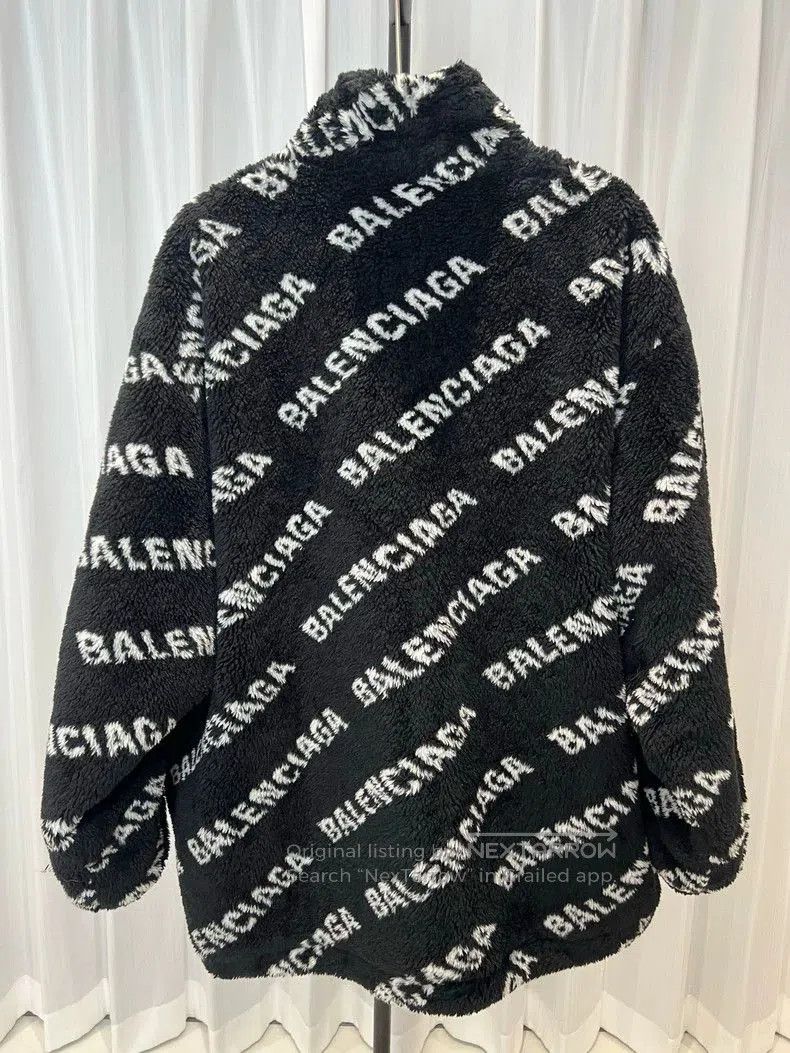 Balenciaga Balenciaga Monogram Teddy Fur Coat. Size US XS / EU 42 / 0 - 2 Thumbnail