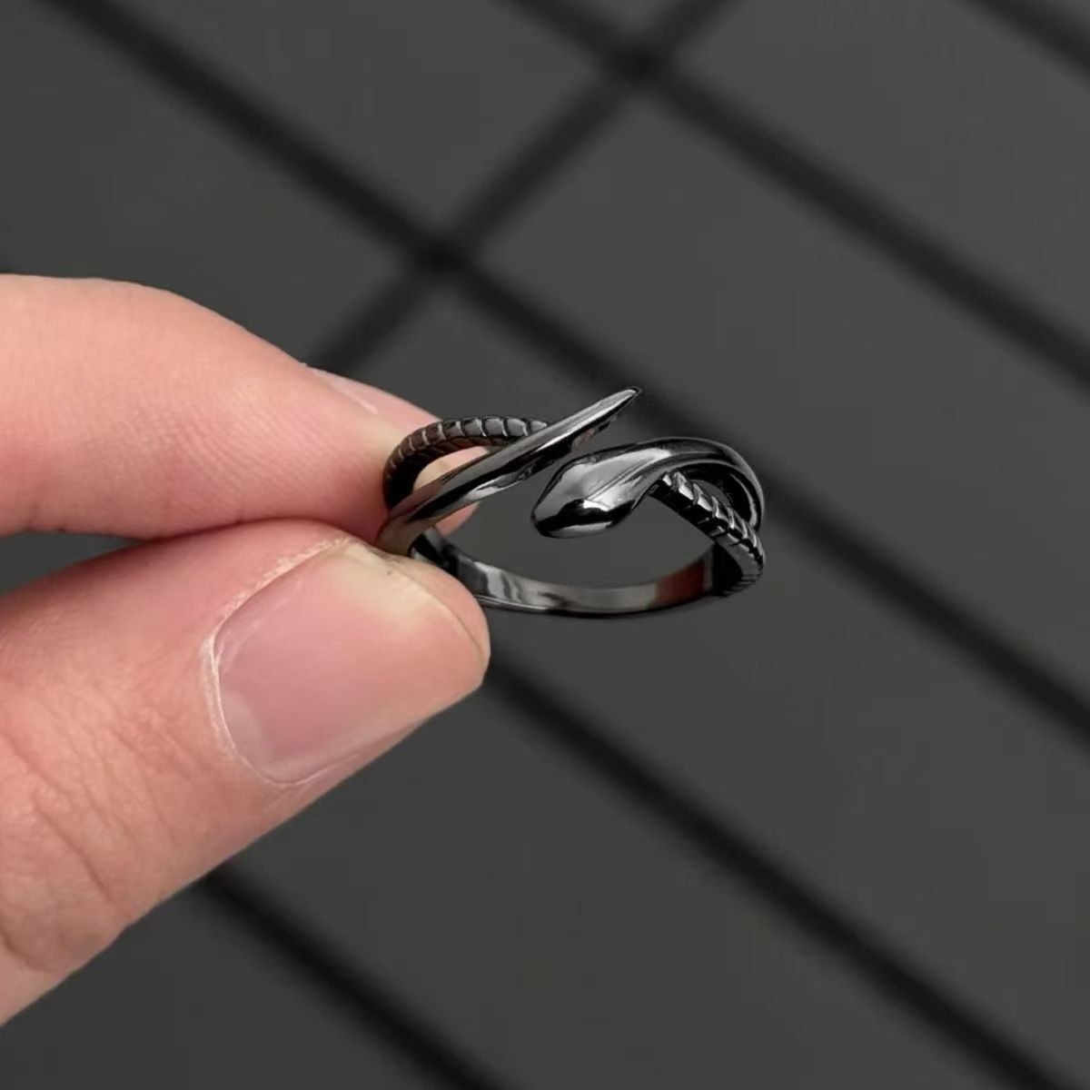 VIBE Retro Punk Rope Snake Black Ring Size ONE SIZE - 4 Thumbnail