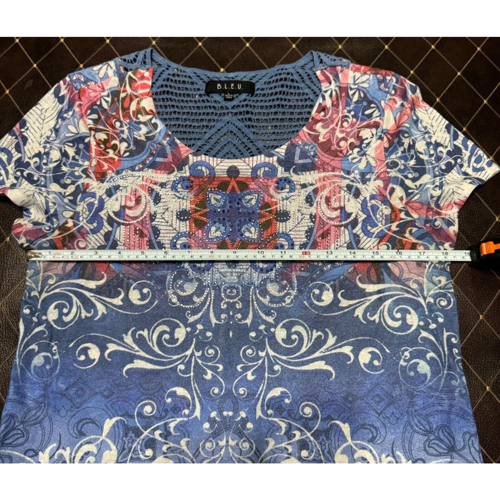 Other B.L.E.U. Stud Appliqué Floral Knit Top w Open Crochet Back L Size L / US 10 / IT 46 - 9 Thumbnail