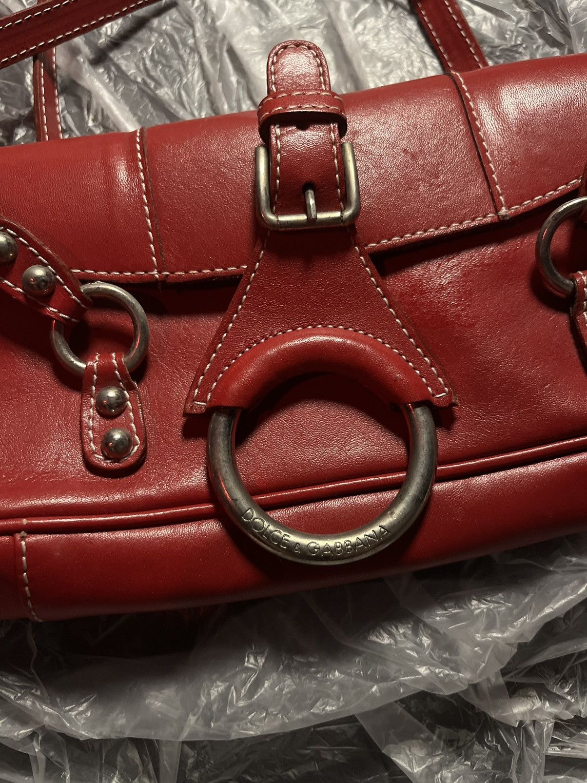 Dolce & Gabbana × Vintage Red Leather Shoulder Bag – 2000s Chic with Metal Ring Detail Size ONE SIZE - 2 Thumbnail