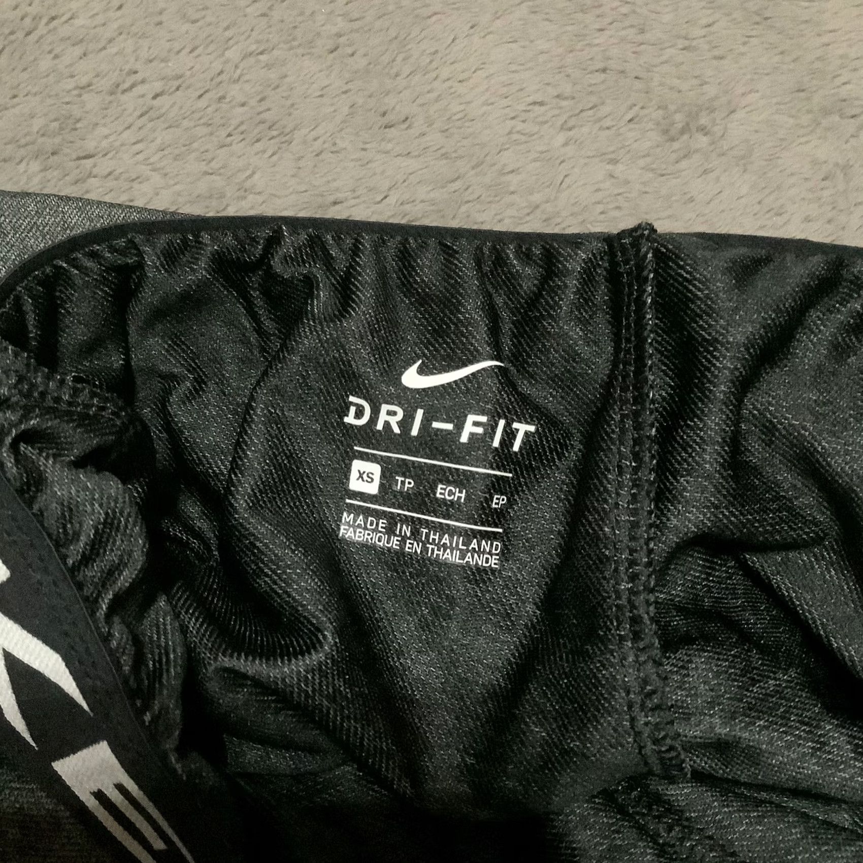 Nike Nike Dri-Fit Attack 2.0 Training Shorts Womens XS Black/Gray Size 26" / US 2 / IT 38 - 3 Thumbnail