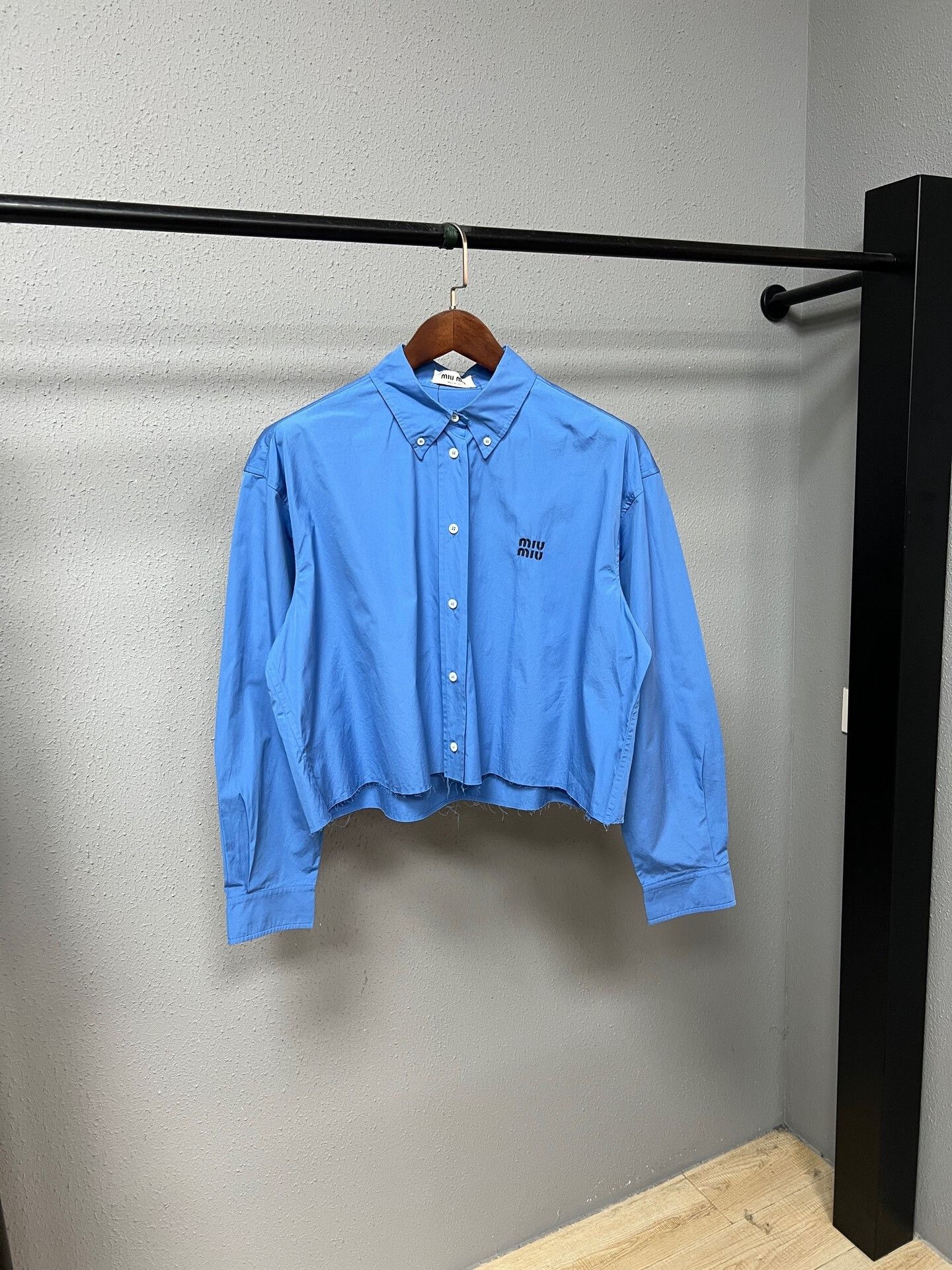 Miu Miu miu miu blue slogan cropped shirt Size L / US 10 / IT 46 - 1 Thumbnail