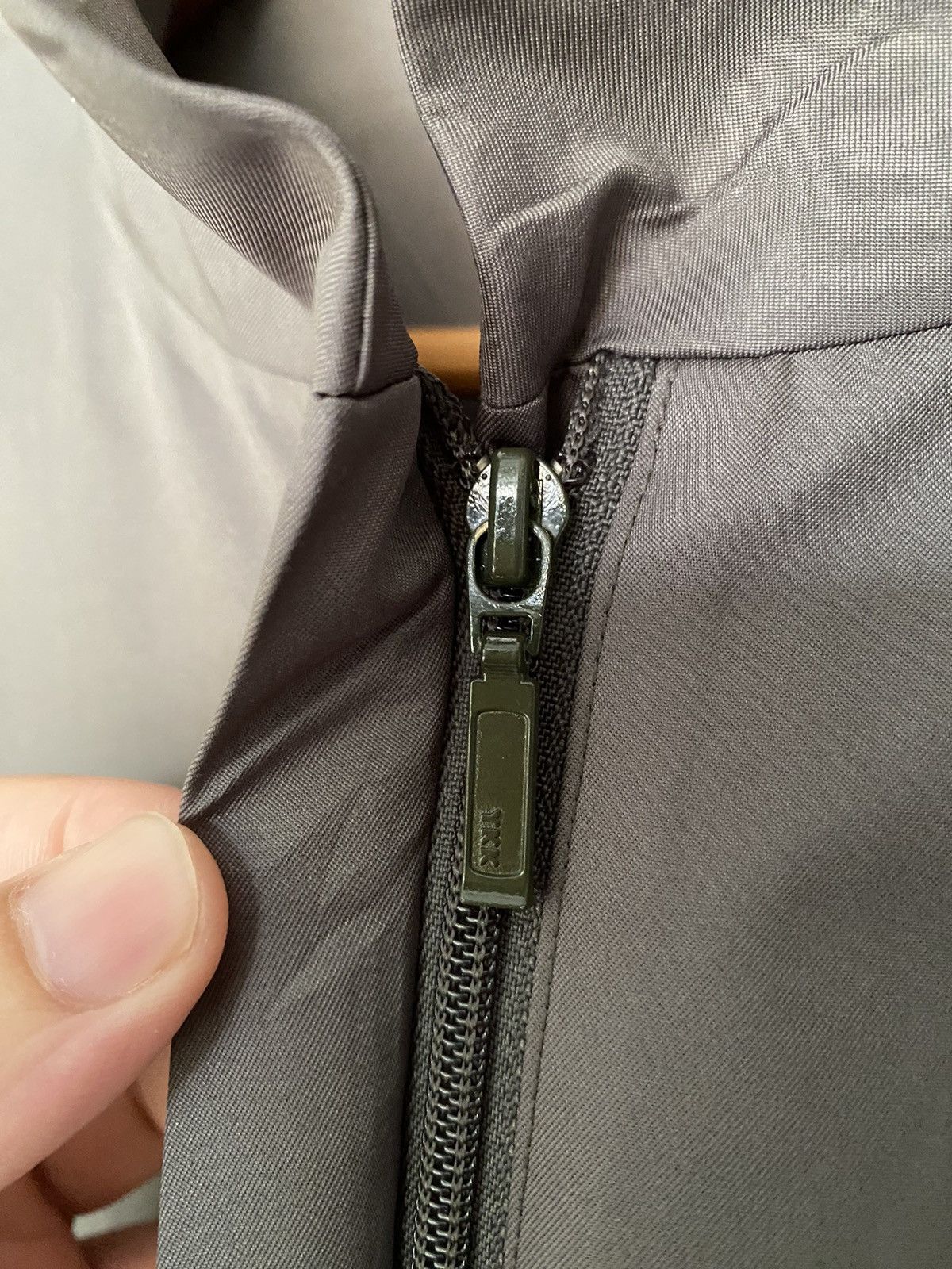 Givenchy × Vintage 90s Givenchy Olive zipper parka Light Jacket Size US M / EU 48-50 / 2 - 6 Thumbnail