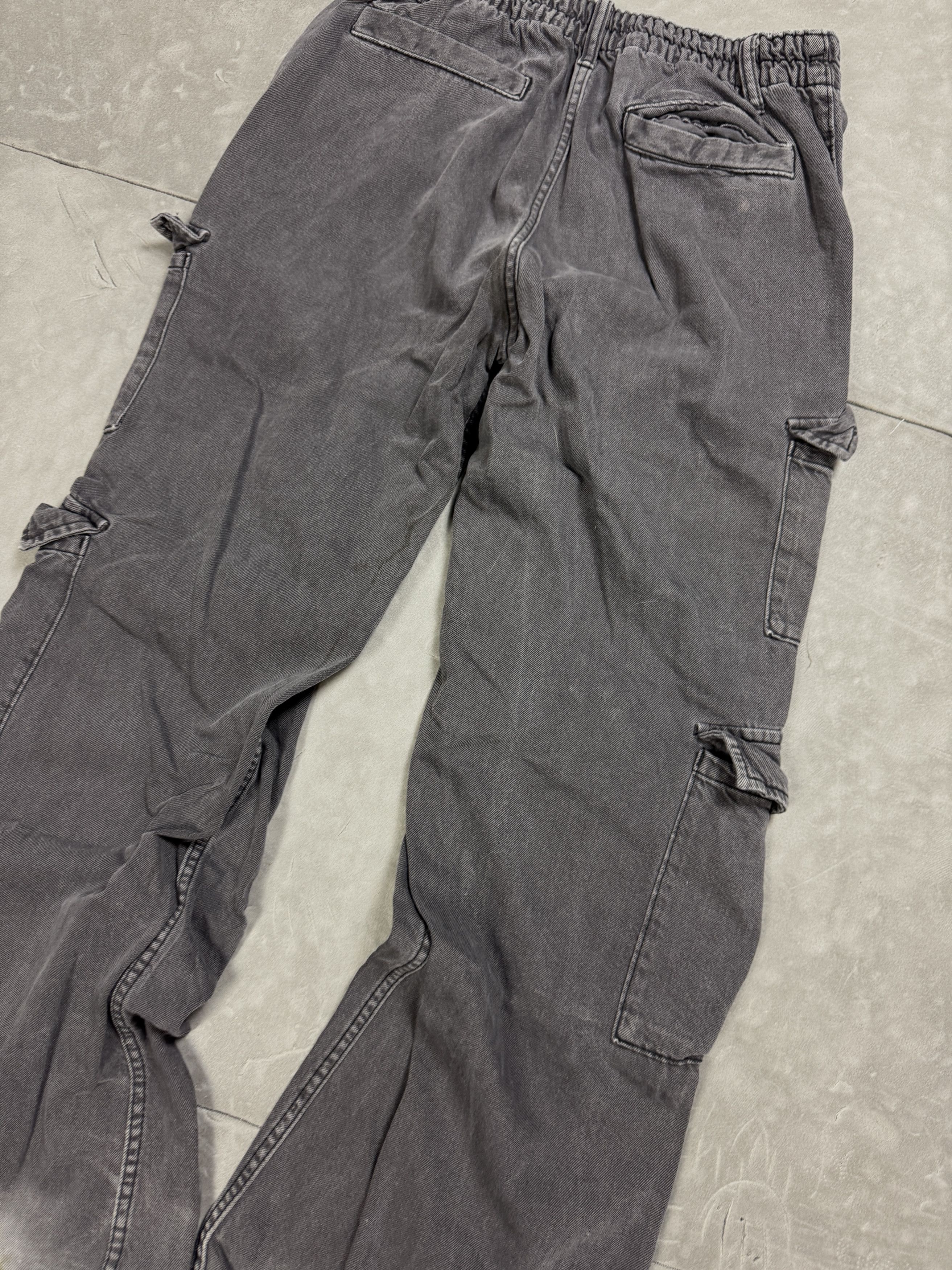 Bershka Bershka oversized distressed cargo denim jeans, retro Y2K Size 25" / US 0 / IT 36 - 12 Thumbnail