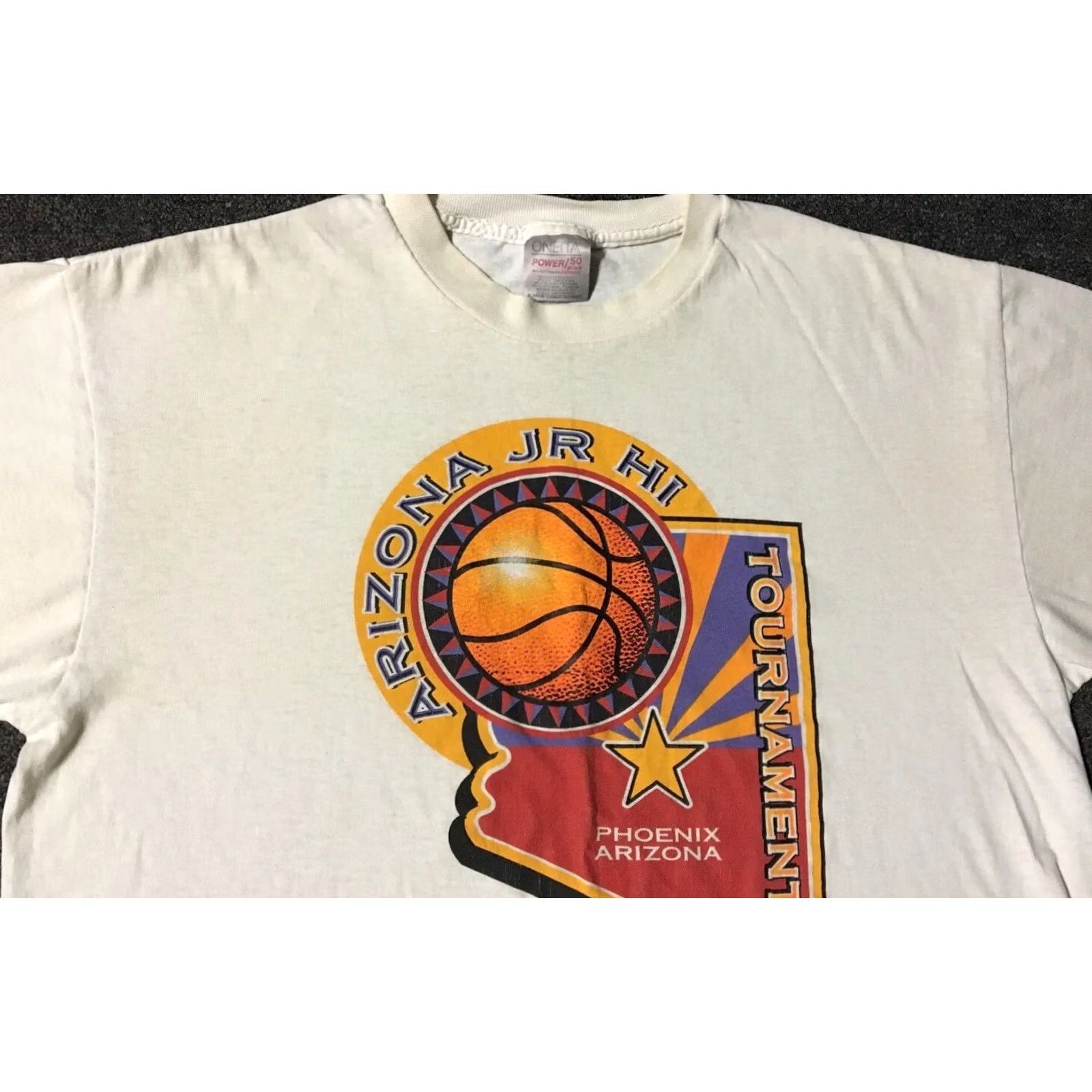 Vintage VINTAGE Phoenix Arizona Basketball Faded Shirt L White Sun 90s Grunge Sports NBA Mens T-Shirt Size US L / EU 52-54 / 3 - 7 Thumbnail