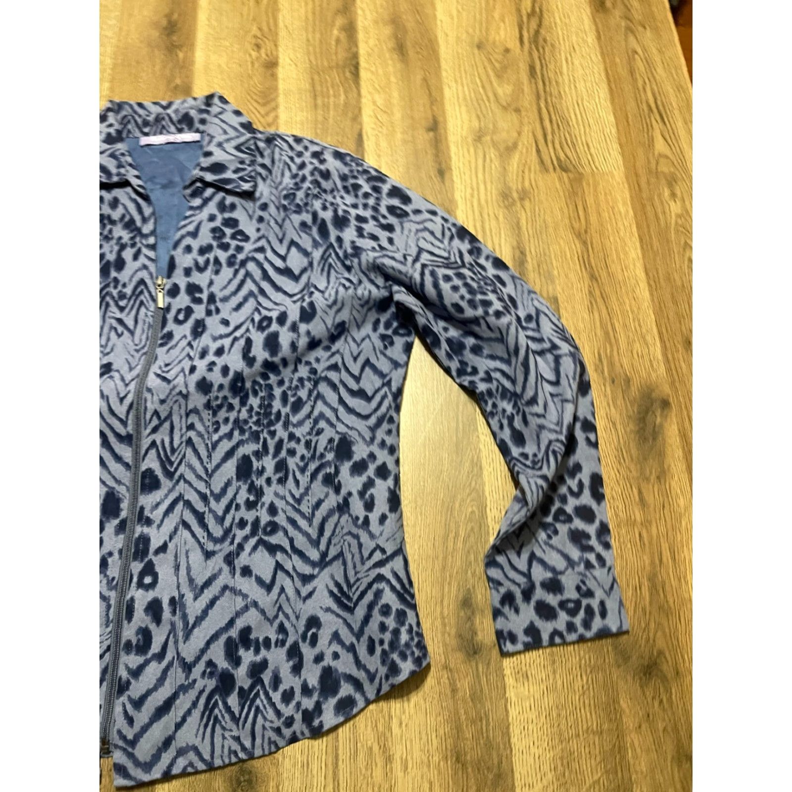 Harmony Harmony & Vine Shirt Women's Large Blue Black Full Zip Animal Print Casual Modern Bag? Wait. Size L / US 10 / IT 46 - 4 Thumbnail