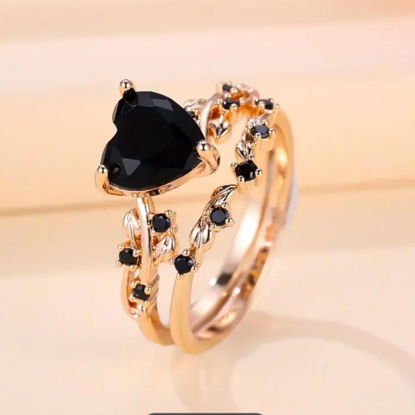 Designer Black Gemstone Floral Vine Pattern Ring Gold Finish SZ 7 Size ONE SIZE - 3 Thumbnail