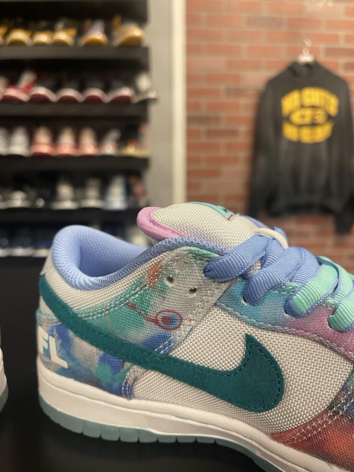 Nike Size 5.5 - Nike Futura Dunk Low SB Bleached Aqua HF6061-400 Size US 5.5 / EU 38 - 8 Thumbnail