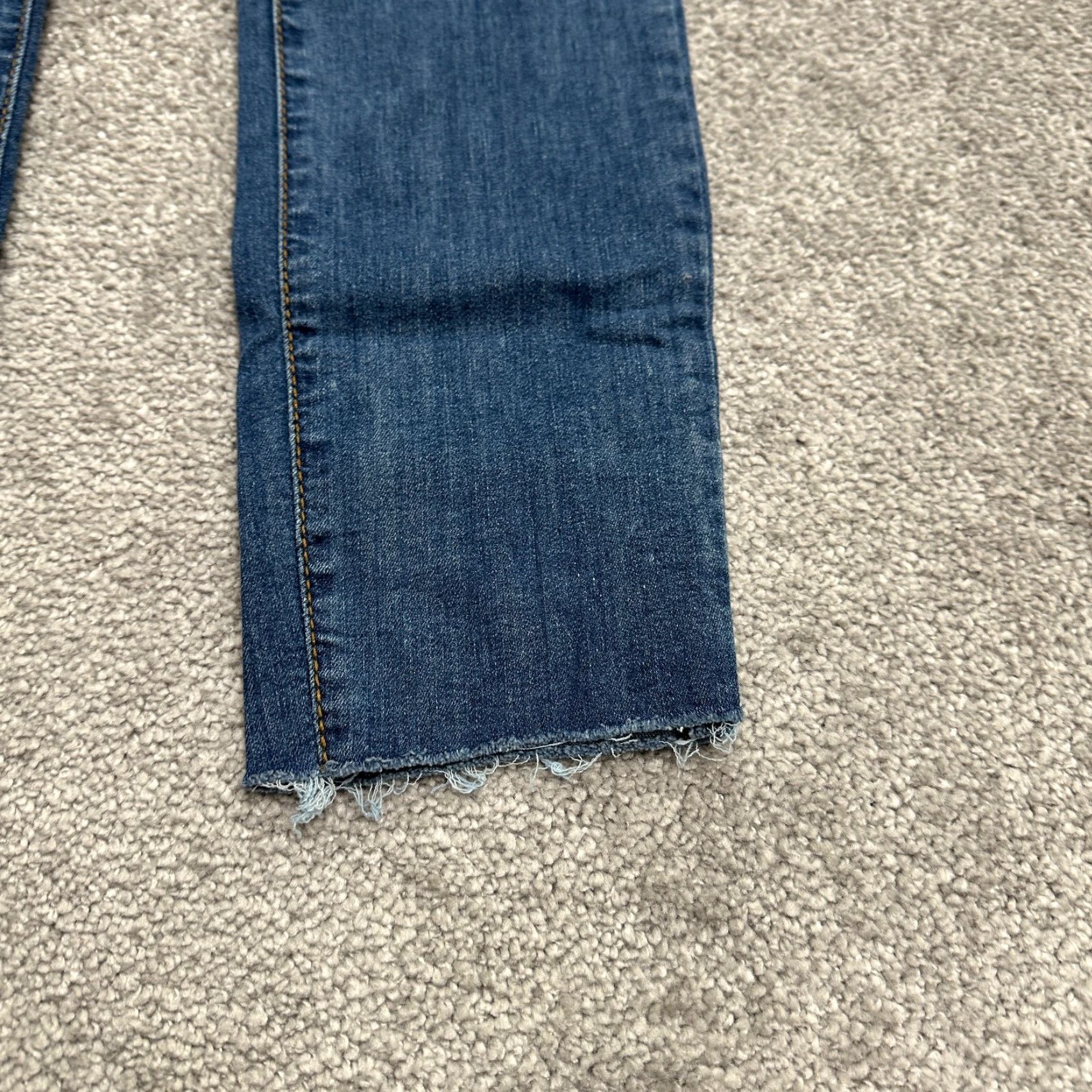 Vintage Universal Thread High Rise Skinny Denim Jeans Women 2/26R Blue Medium Wash 26x26 Size 26" / US 2 / IT 38 - 6 Thumbnail