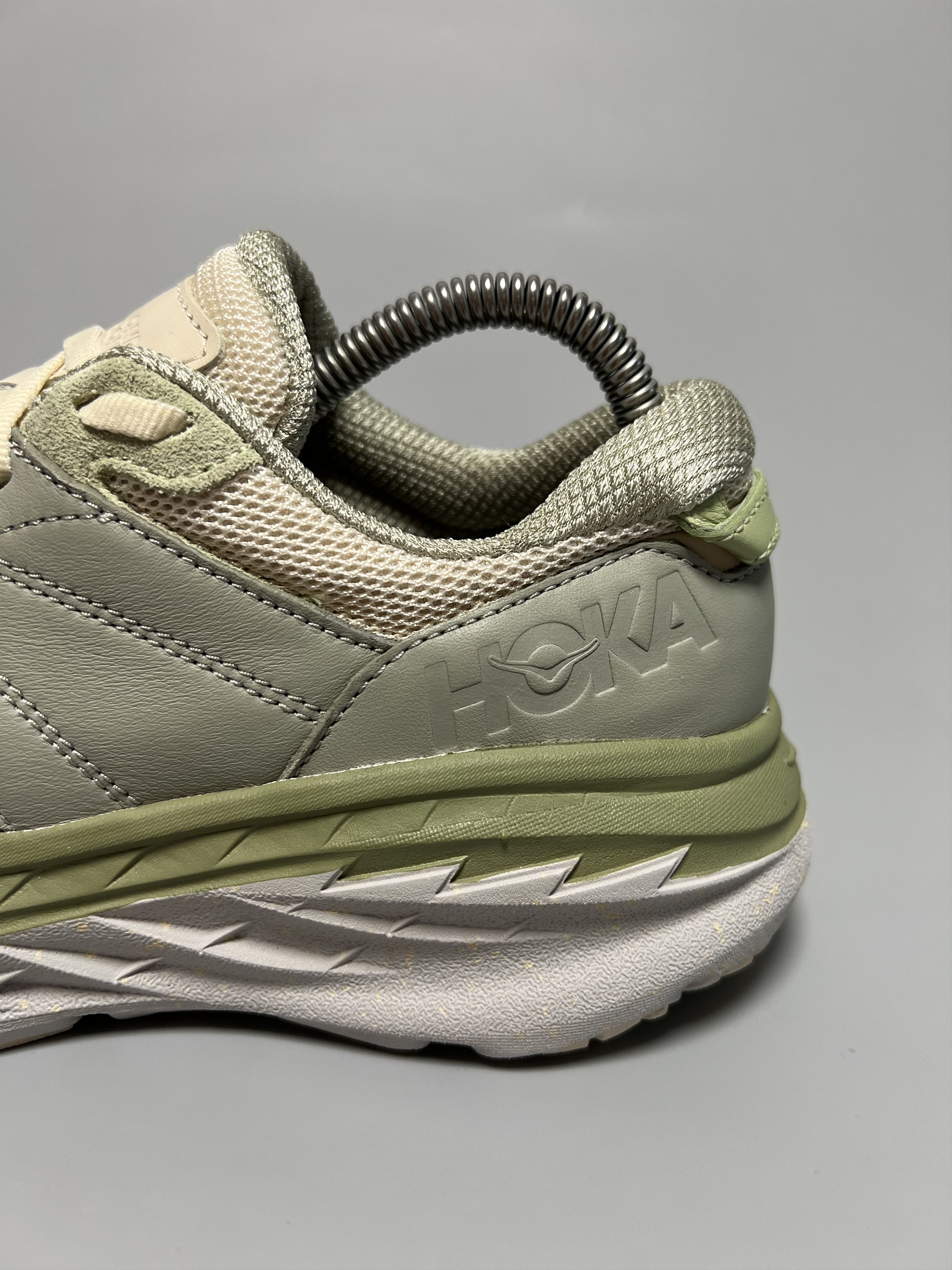 Hoka Hoka One One Bondi L Running Shoes Walking Gym Training Size US 7 / IT 37 - 9 Thumbnail