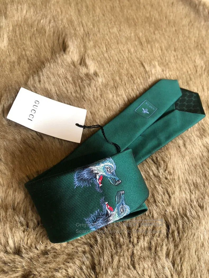 Gucci Gucci Wolf Head Green Silk Tie Size ONE SIZE - 2 Thumbnail