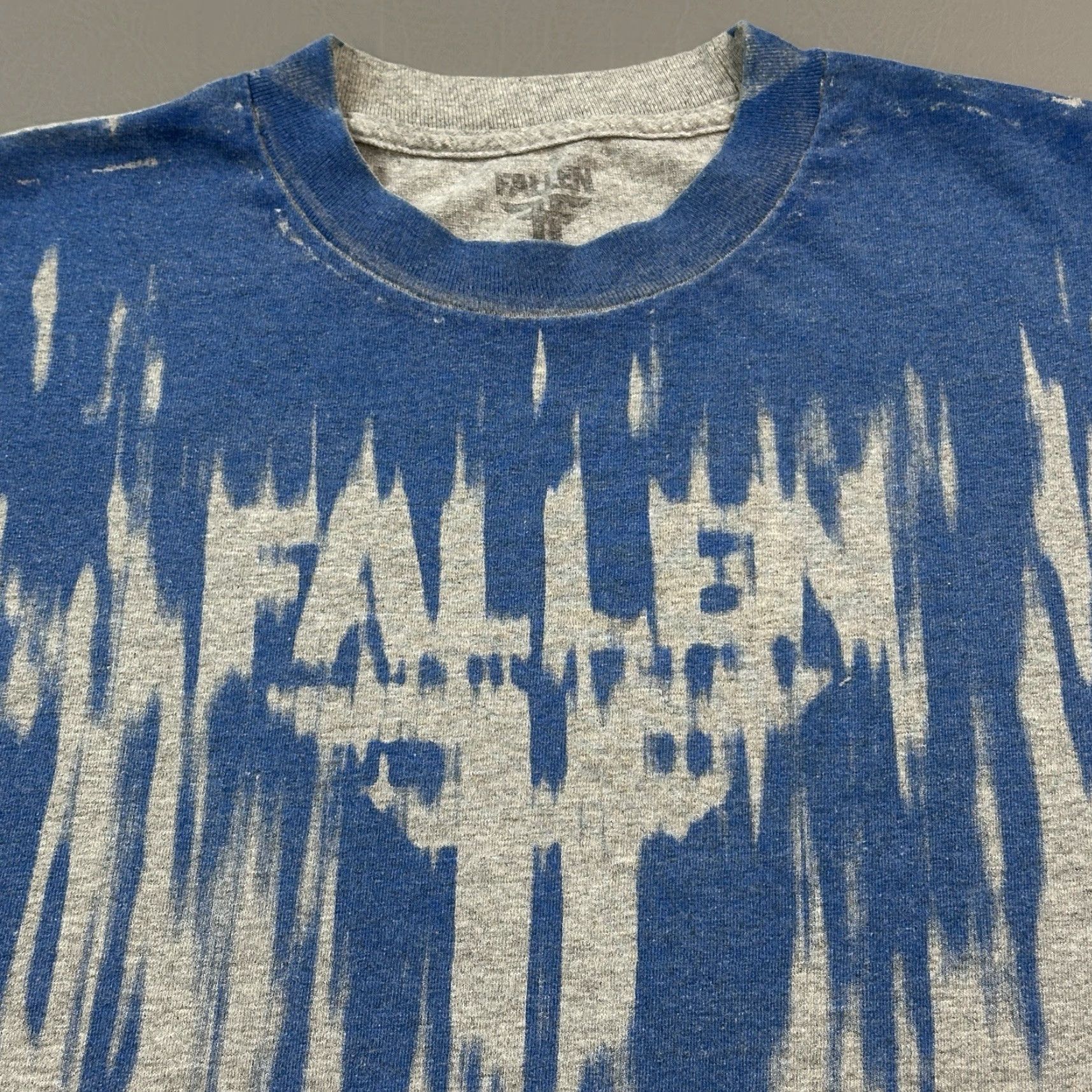 Vintage VINTAGE Fallen Footwear Shirt Mens M Gray Splatter Logo Skate Punk Grunge Y2K Shirts, Tee, T-Shirt Graphic Print Mens Vintage Grunge Punk 2000s Size US M / EU 48-50 / 2 - 2 Thumbnail