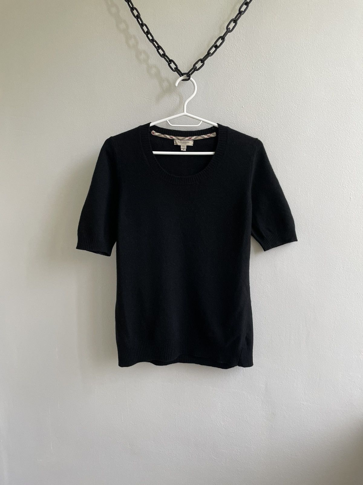 Burberry Burberry Wool Short Sleeve T Shirt Sweater Pullover Tee Size M / US 6-8 / IT 42-44 - 1 Thumbnail