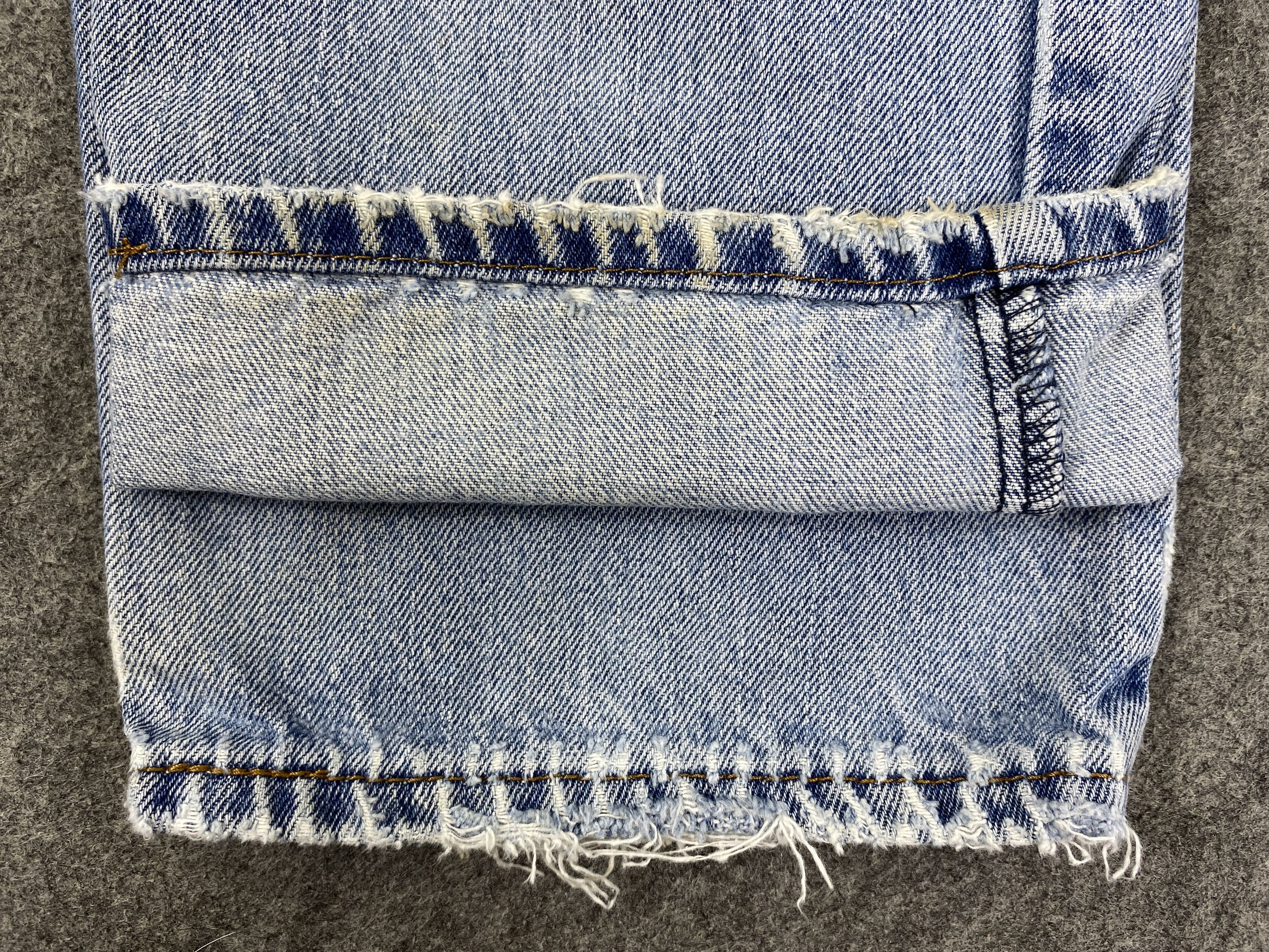 Levi's Light Blue Wash Vintage Levi's 550 31x33.5 Denim -JN1995 Size US 31 - 9 Thumbnail