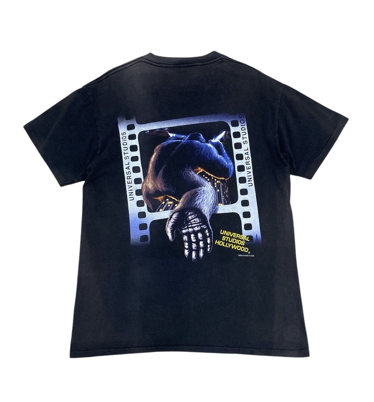 Vintage Vintage 90s Thrash Sunfaded Movie King Kong Size US M / EU 48-50 / 2 - 5 Thumbnail