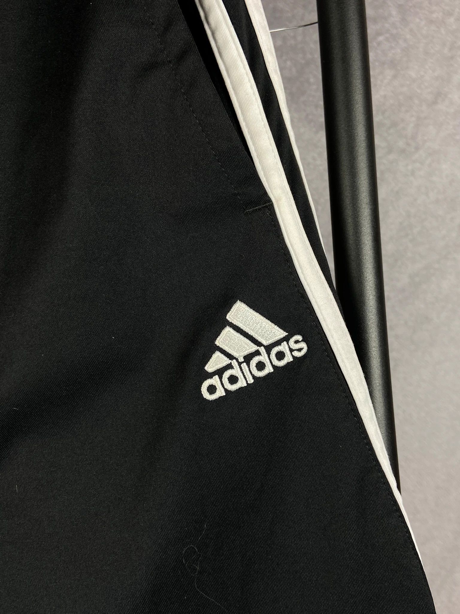 Adidas Adidas Aditree shorts black vintage retro streetwear casual Size US 36 / EU 52 - 2 Thumbnail