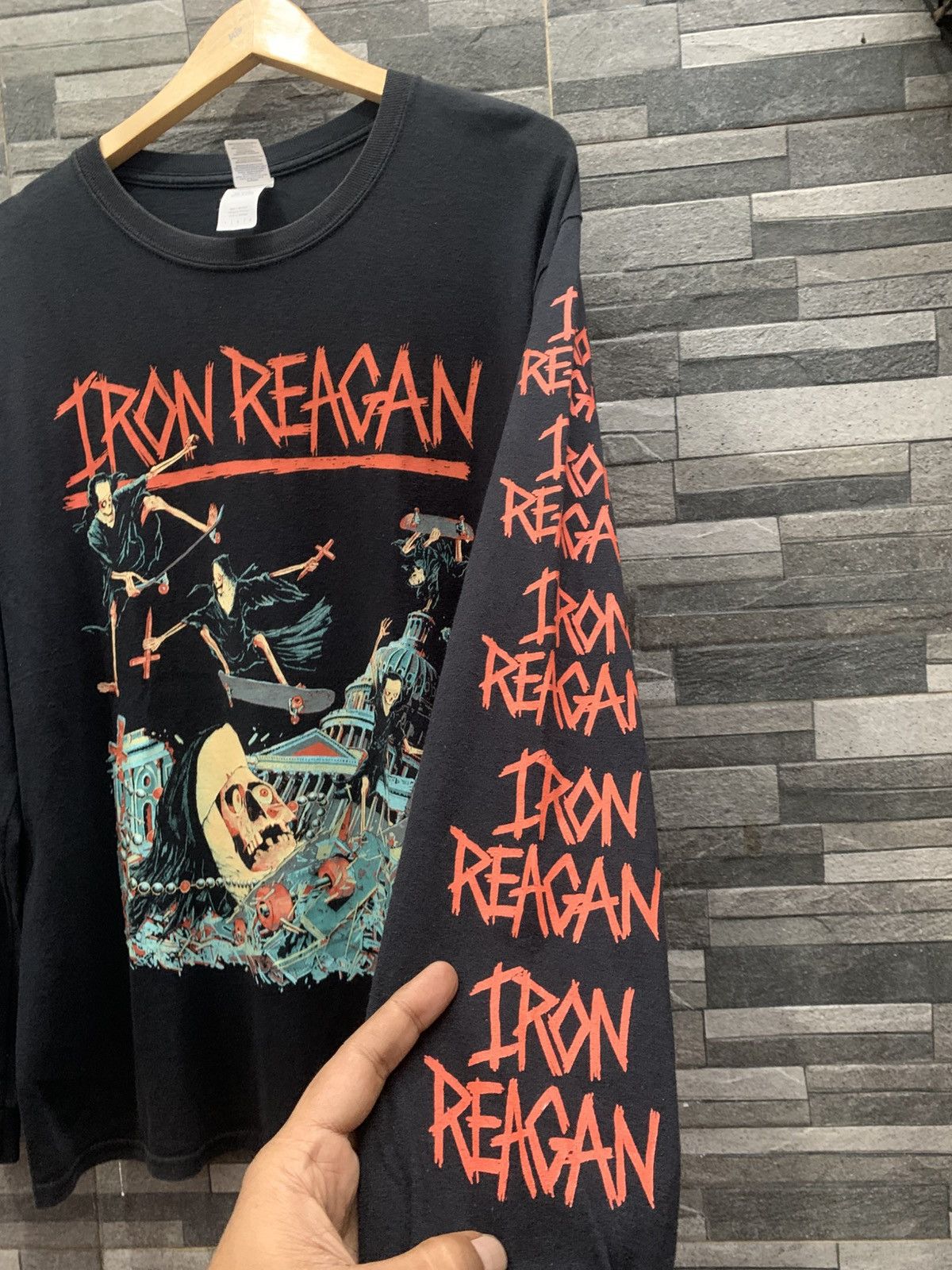 Band Tees IRON REAGAN Longsleeve Size US L / EU 52-54 / 3 - 4 Thumbnail