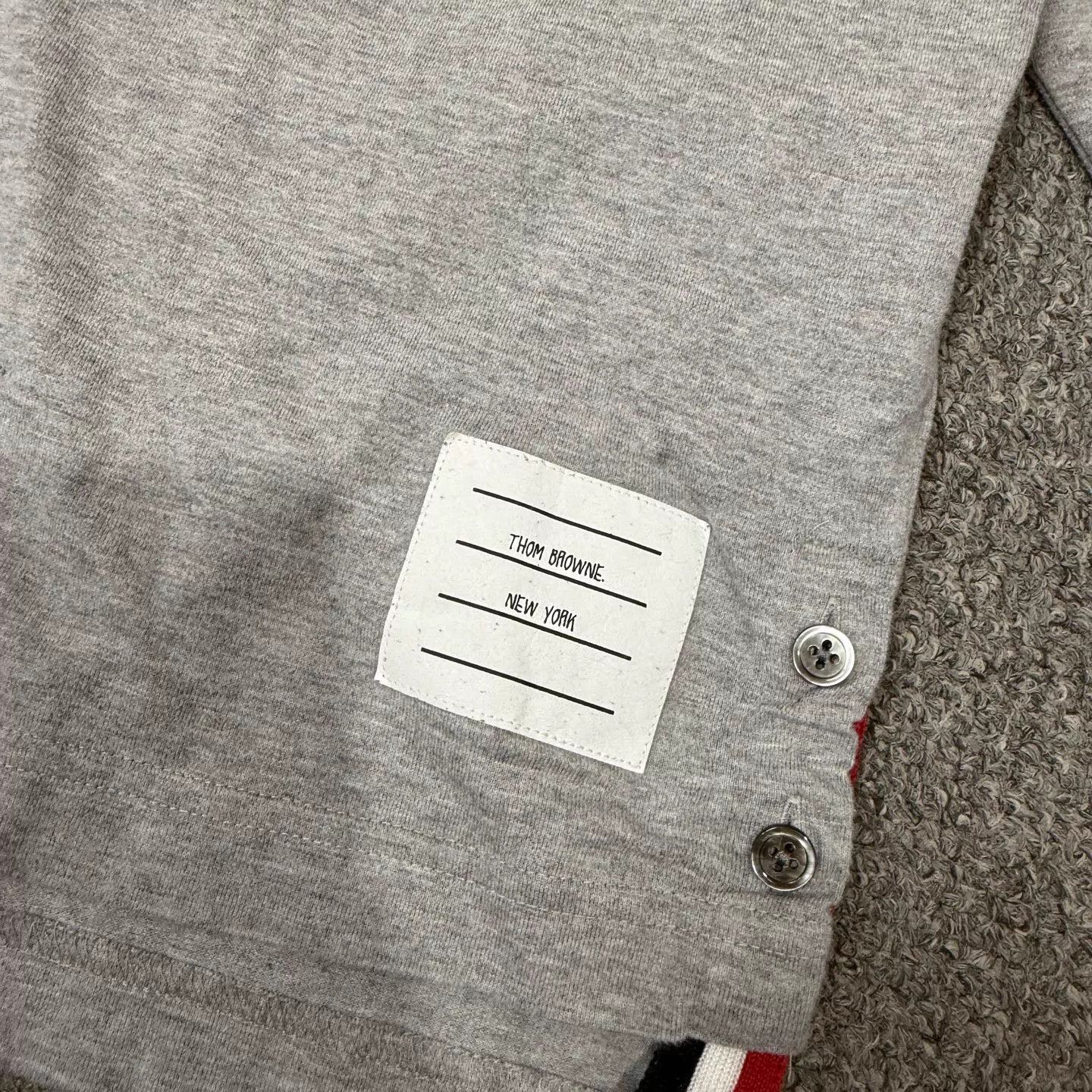 Thom Browne Thom Browne 25 New Gray LS Sweatshirt 44 99 Size US S / EU 44-46 / 1 - 3 Thumbnail
