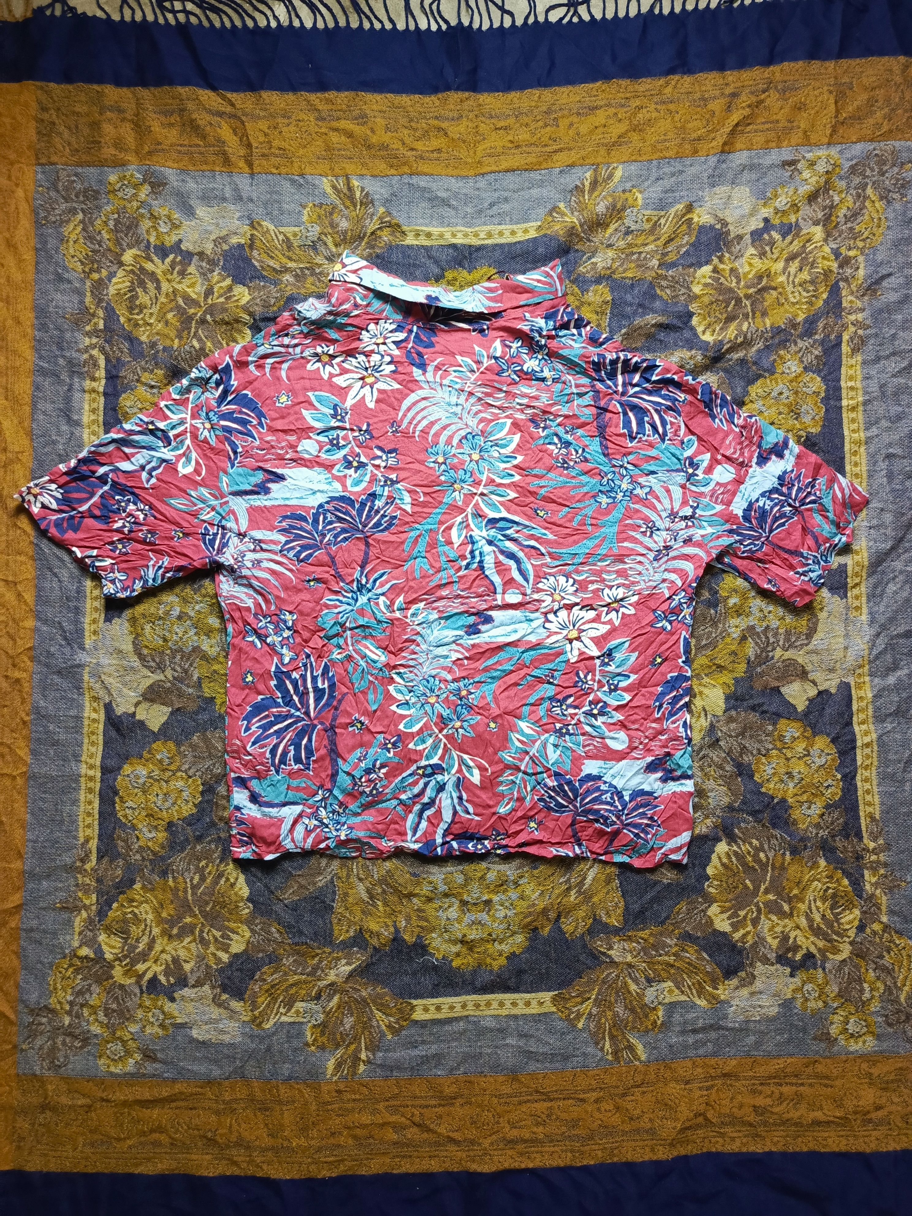 Pull & Bear Pull & Bear Vibrant Floral Crop – Casual Summer Look Size S / US 4 / IT 40 - 8 Thumbnail