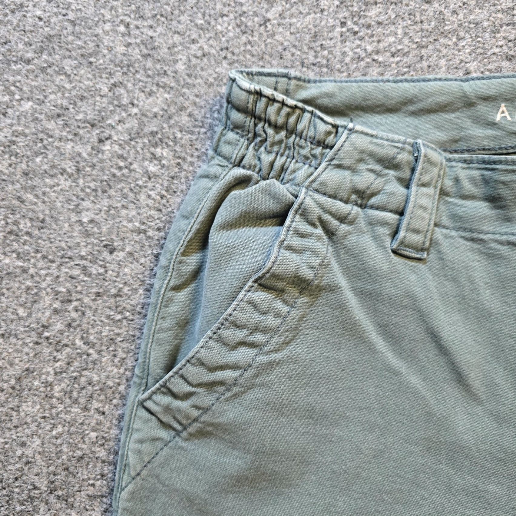 American Eagle Outfitters American Eagle Pants Womens Size 4 Short Green Cargo Straight Leg Casual Capsule Size 27" / US 4 / IT 40 - 3 Thumbnail